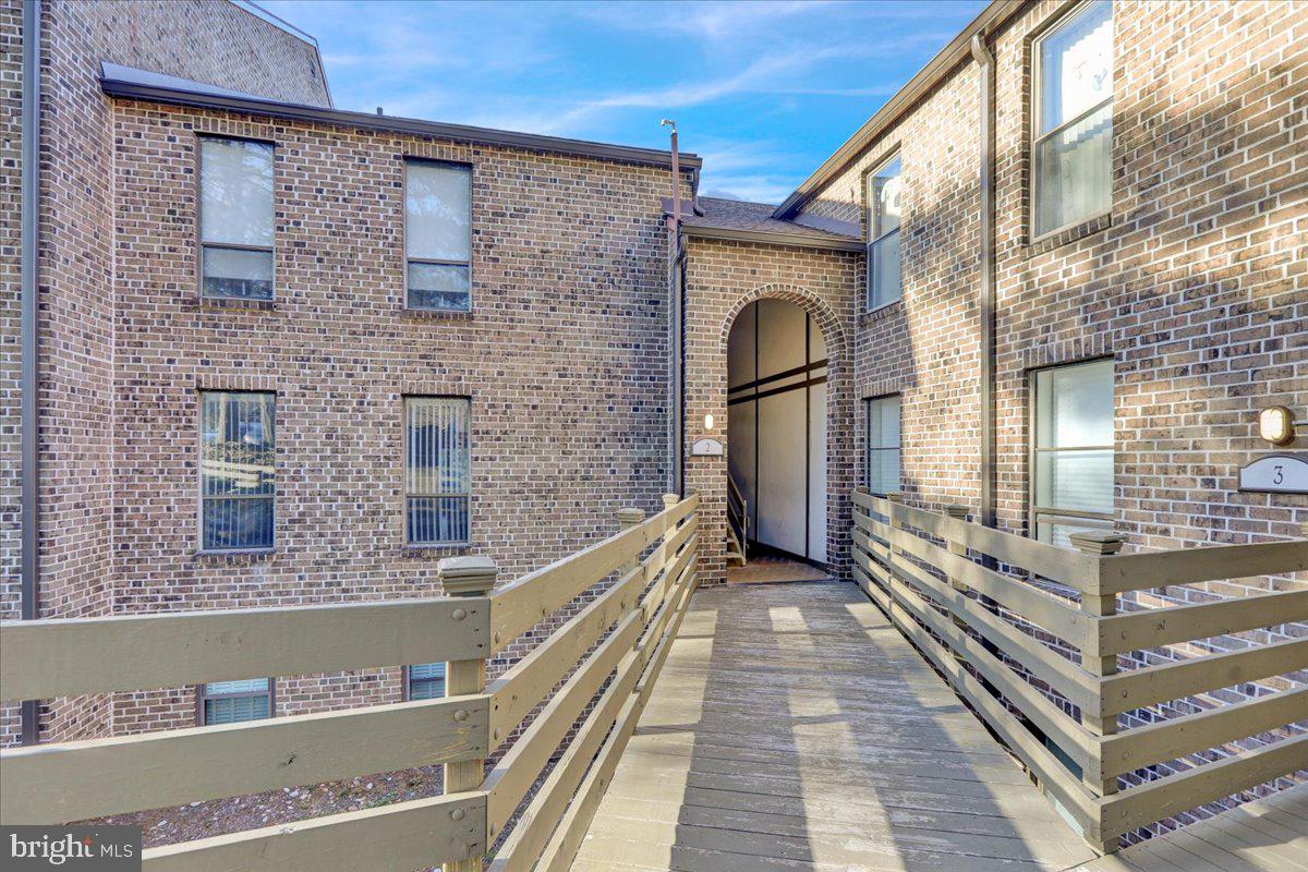 FLYING HILLS - Residential