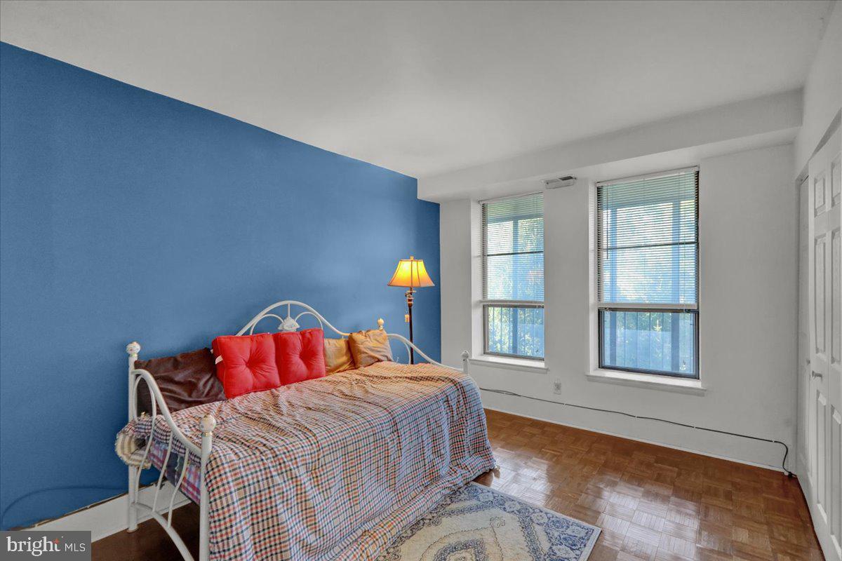 FLYING HILLS - Residential