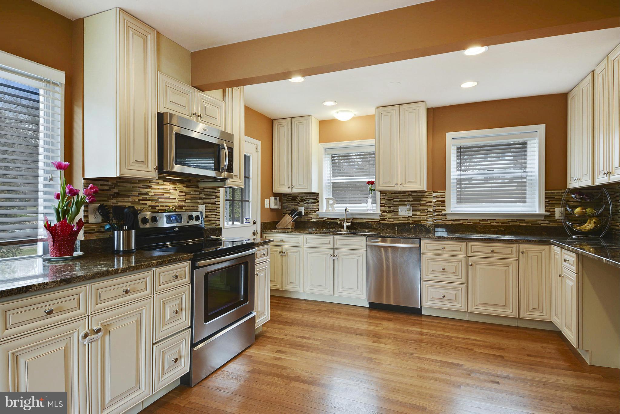 SLEEPY HOLLOW MANOR - Residential