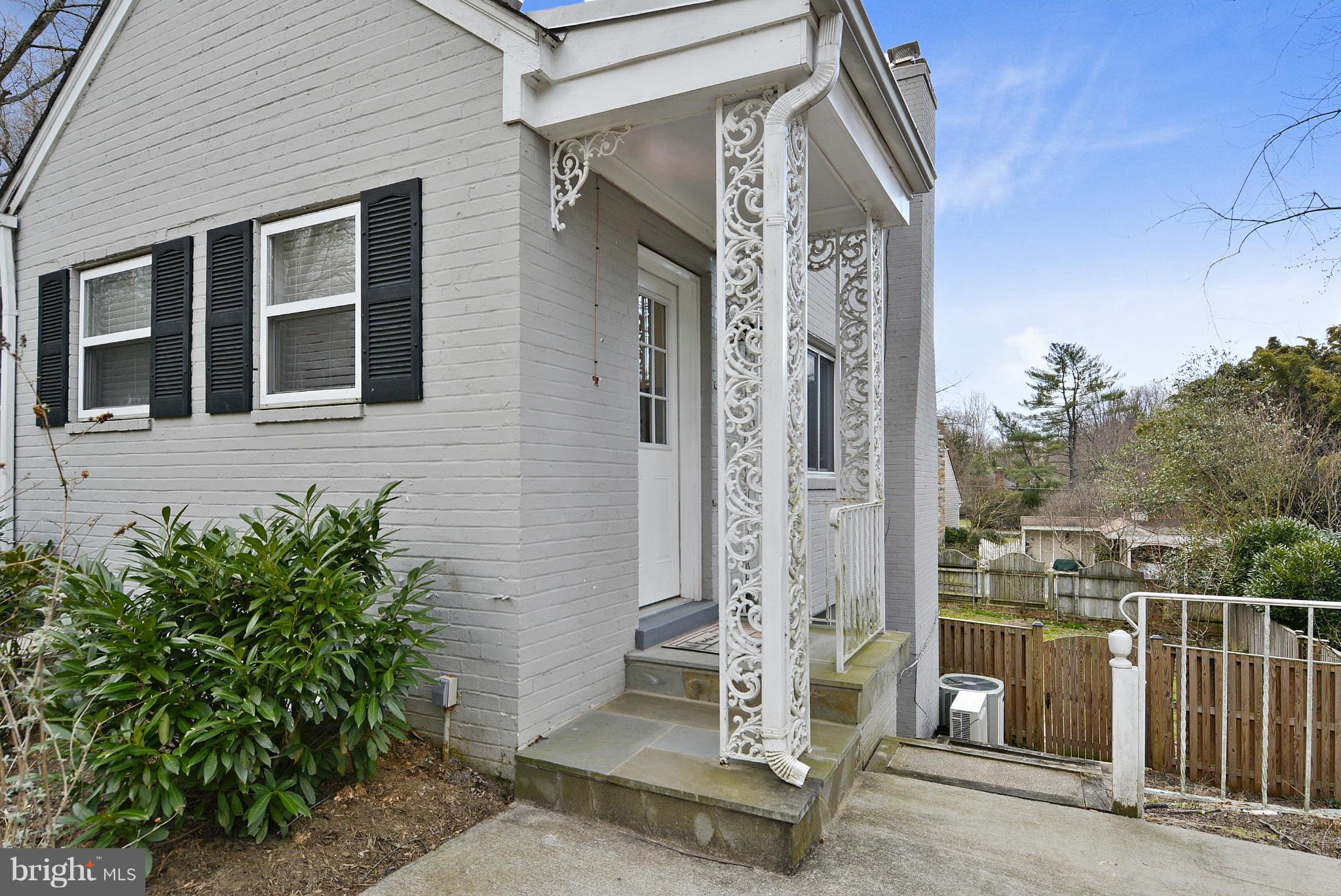 SLEEPY HOLLOW MANOR - Residential