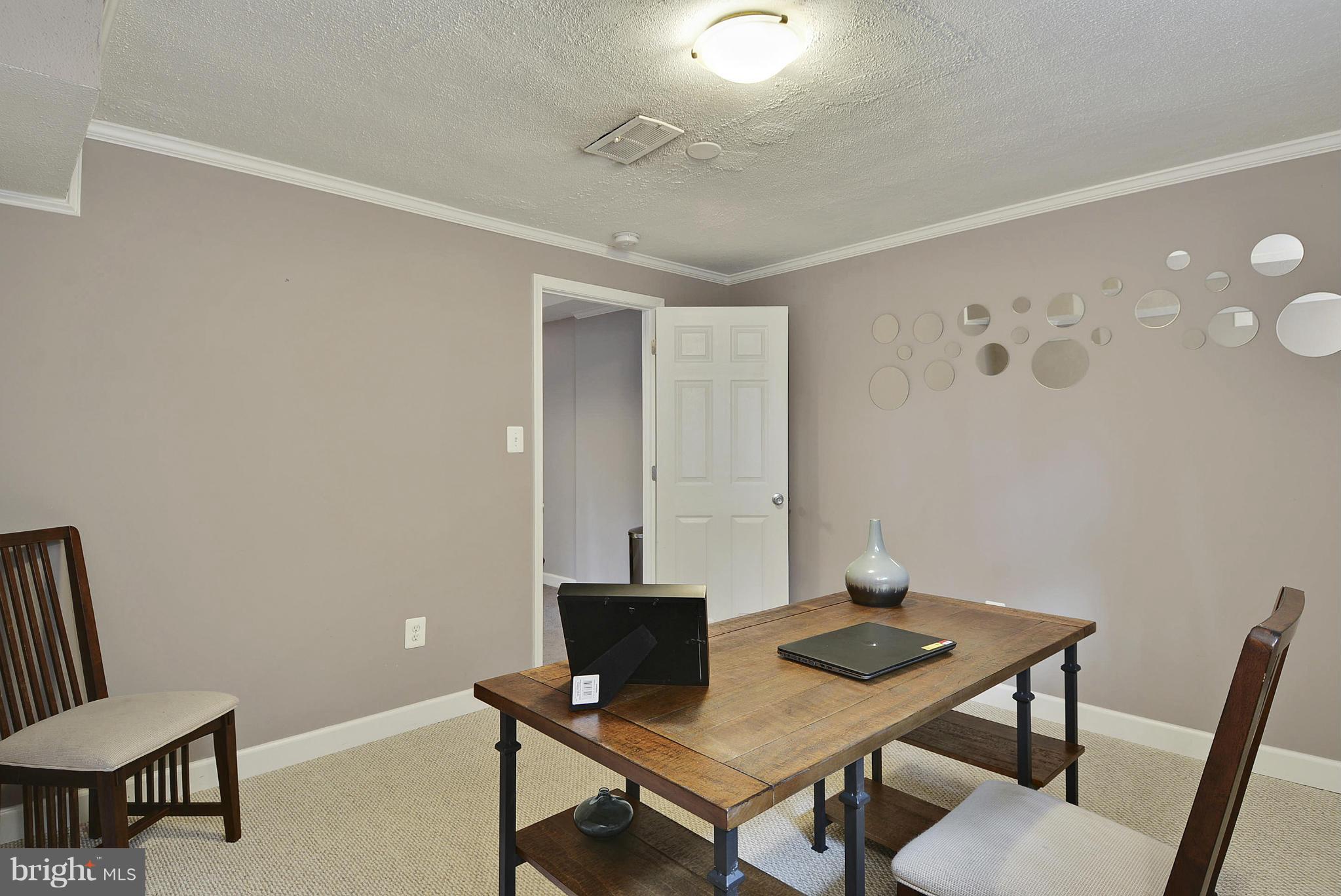 SLEEPY HOLLOW MANOR - Residential