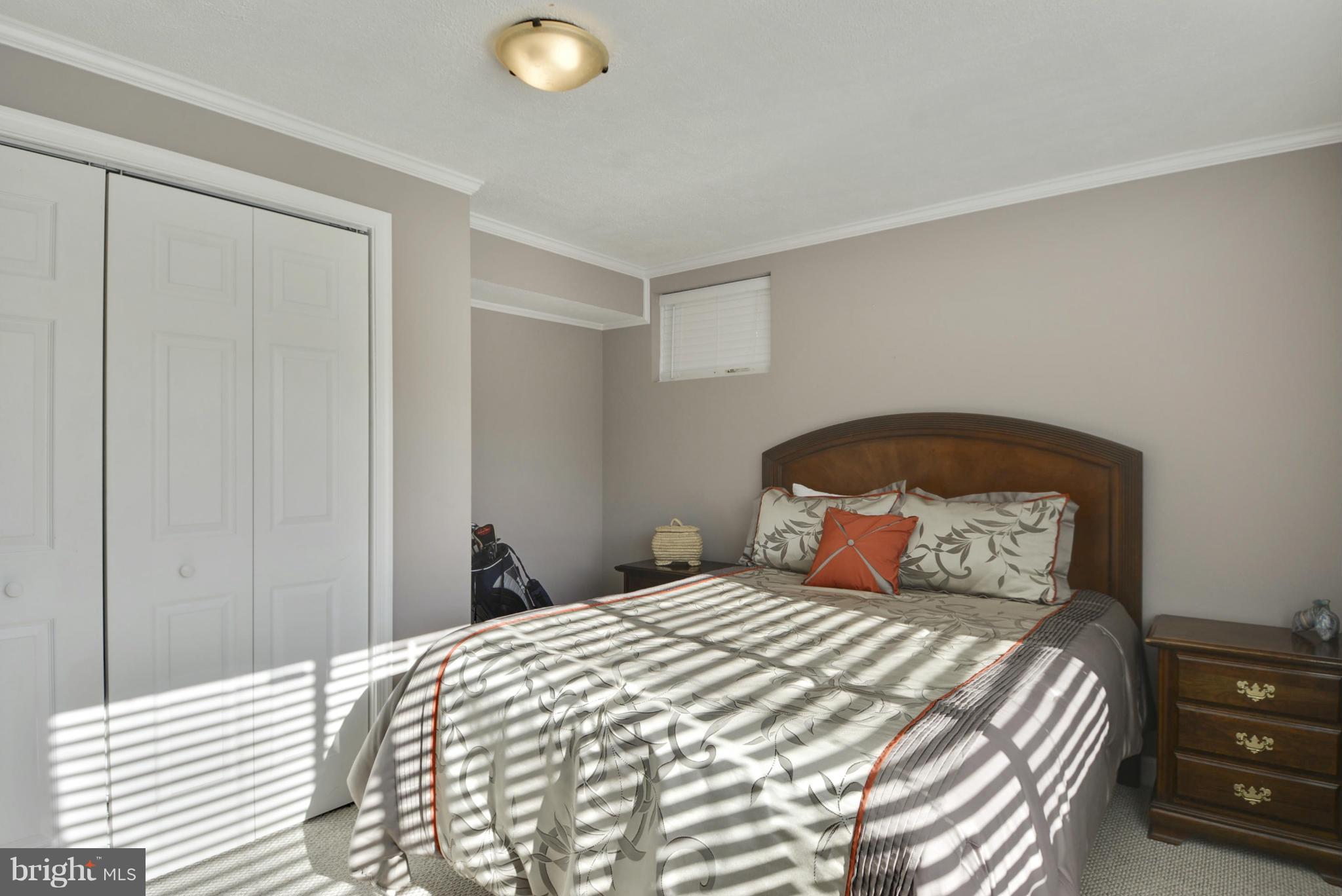 SLEEPY HOLLOW MANOR - Residential