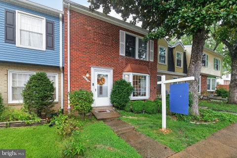 Townhouse For Sale - 6364 Patience Court<br/> ALEXANDRIA, VA 22315