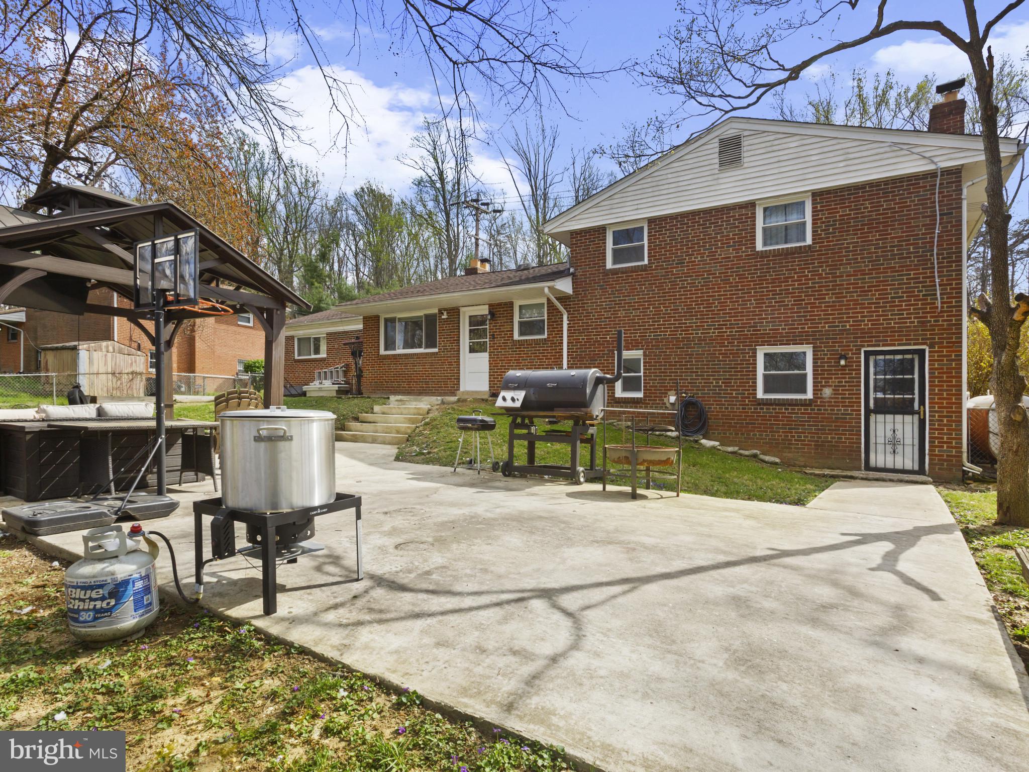 BRINKLEY MANOR - Residential