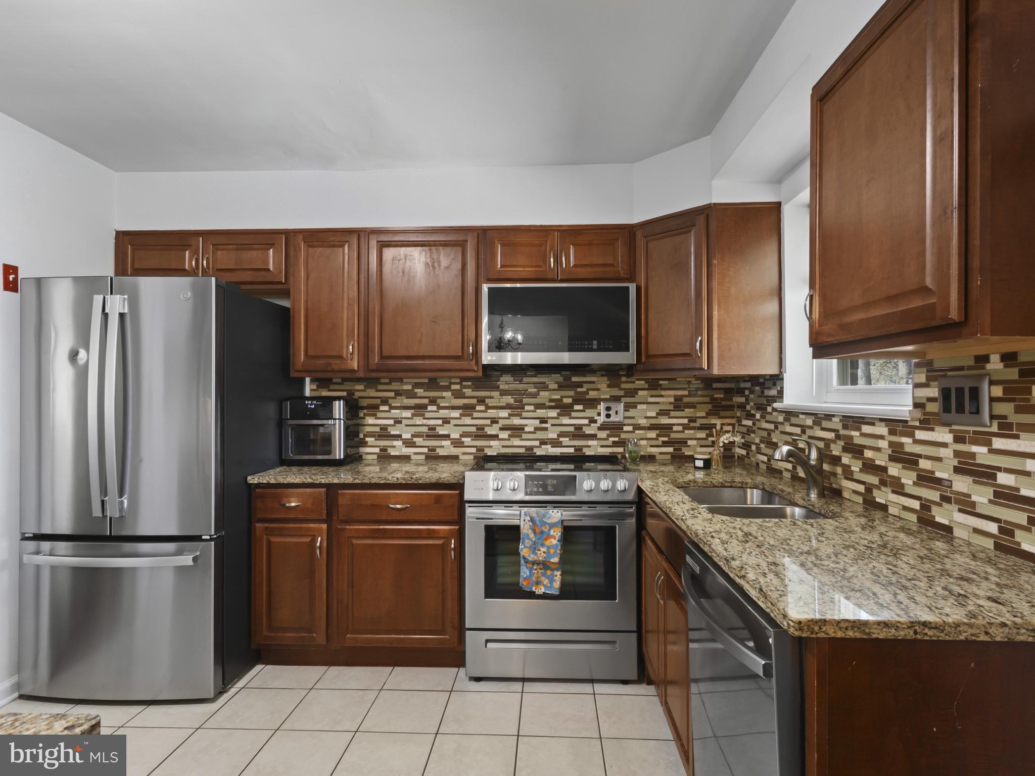 BRINKLEY MANOR - Residential