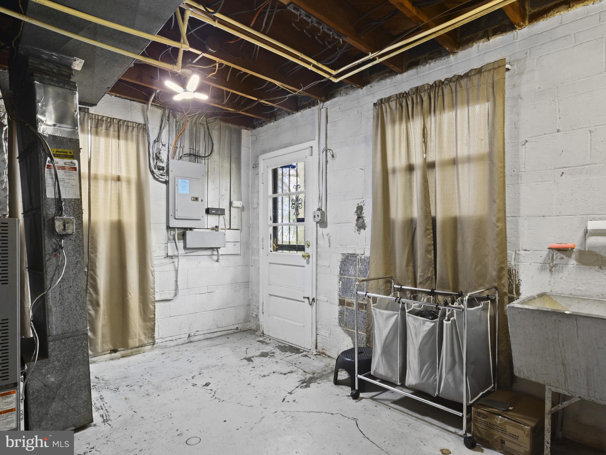 BRINKLEY MANOR - Residential