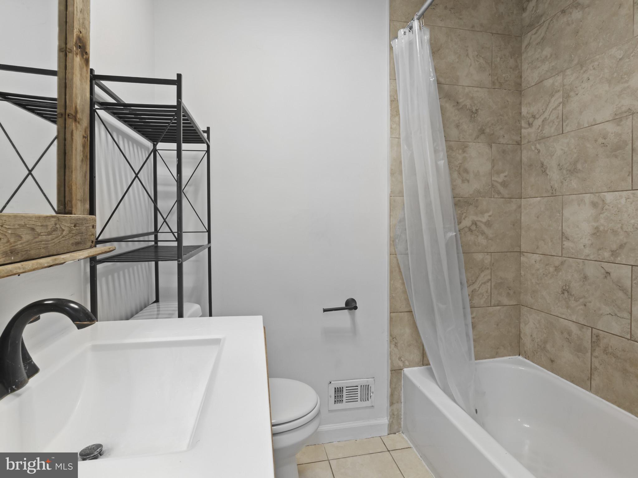 BRINKLEY MANOR - Residential