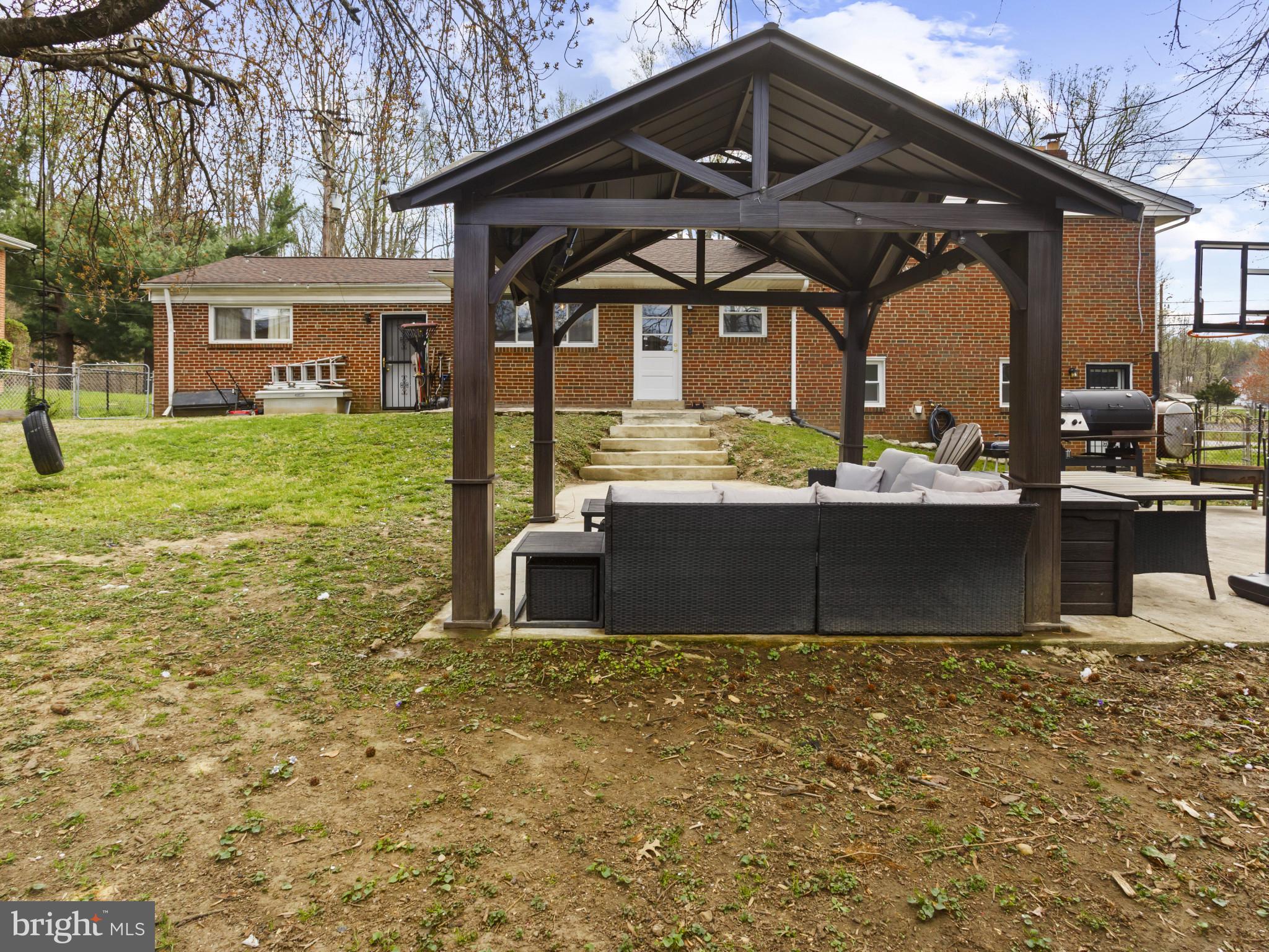 BRINKLEY MANOR - Residential