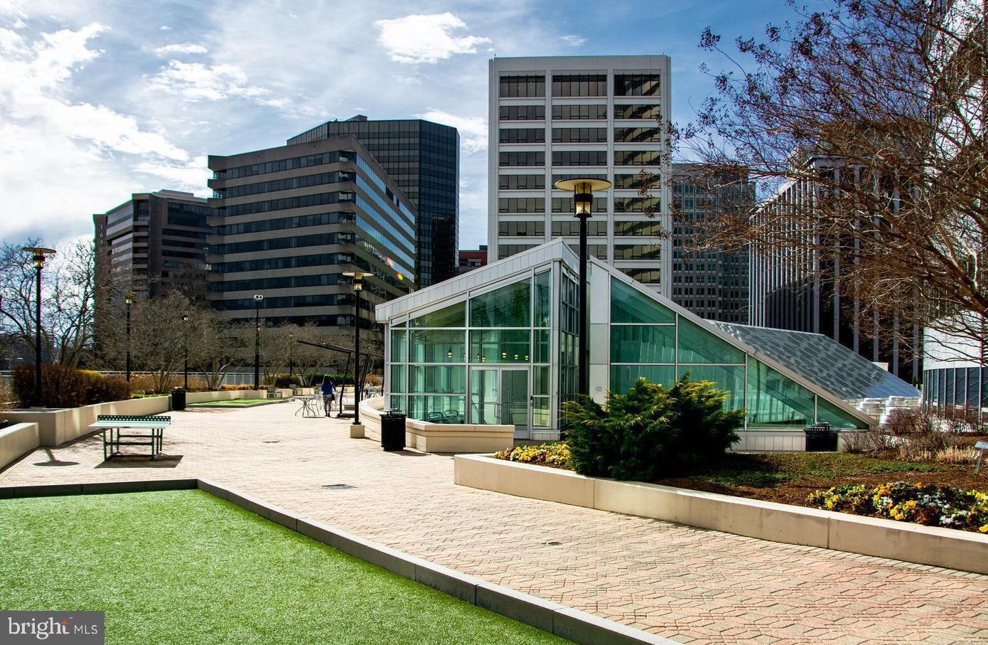 RIVER PLACE - Residential Lease