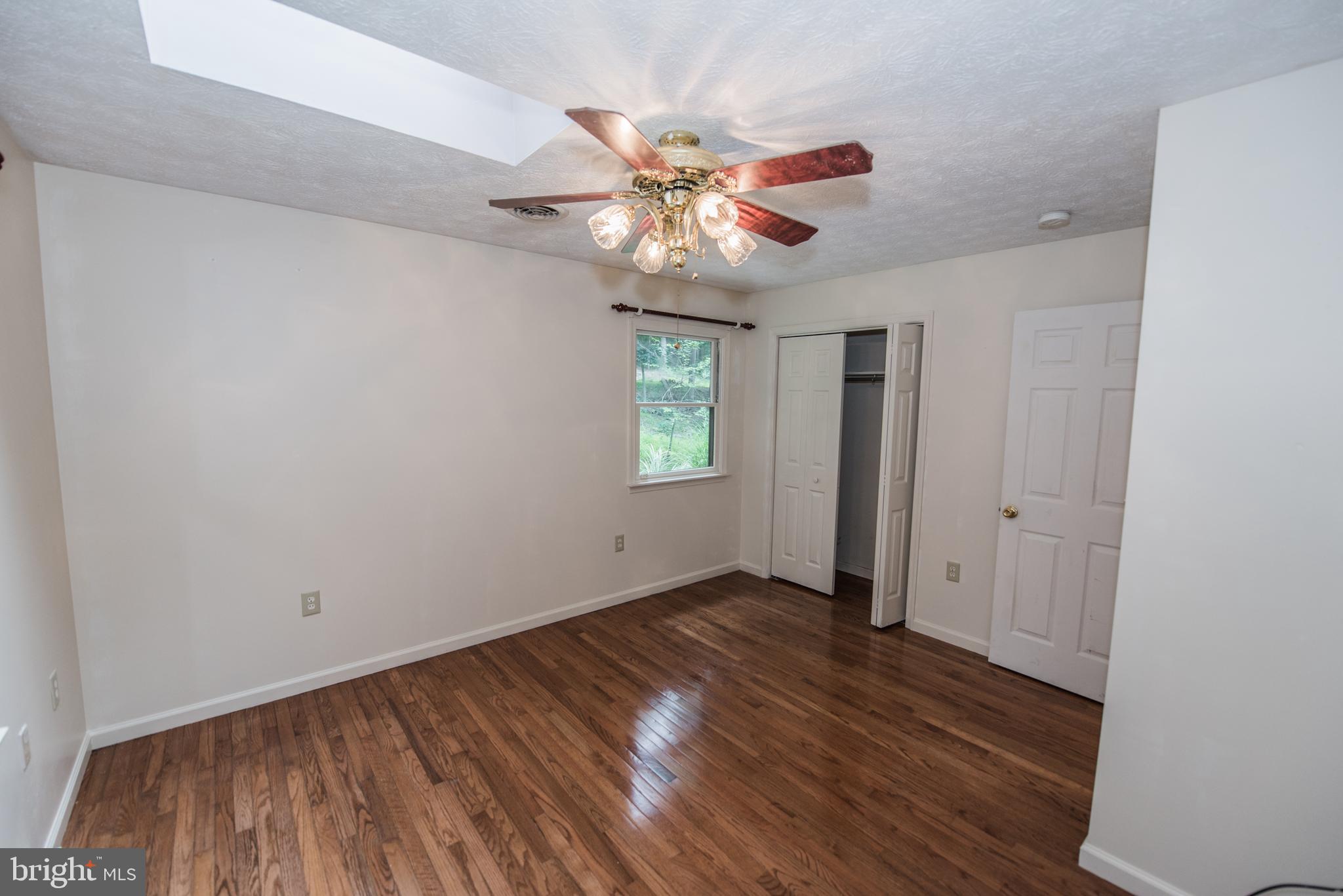 ROUSE MT - Residential