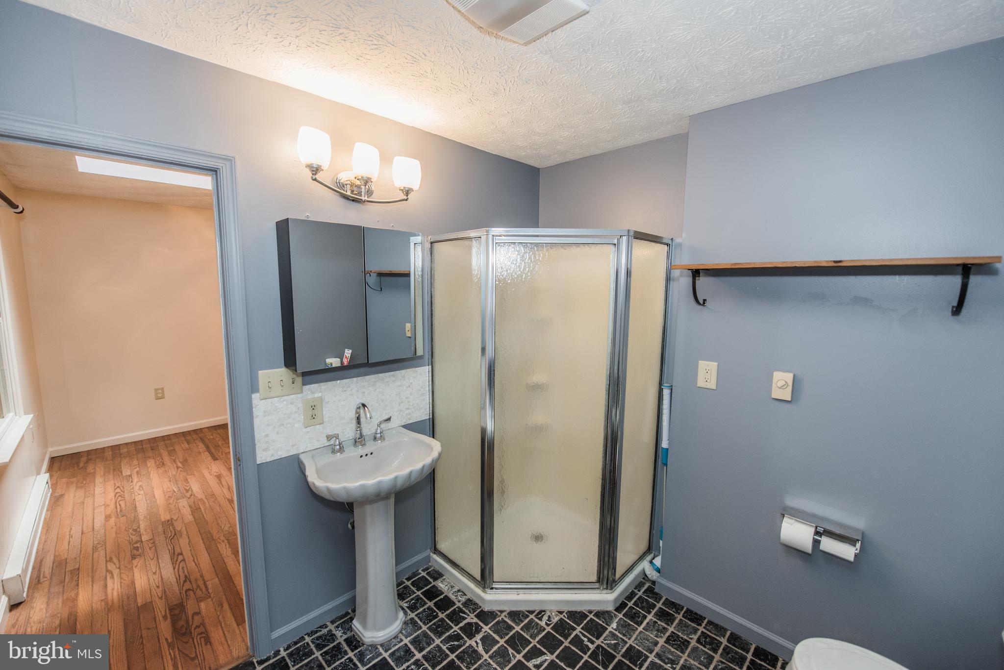 ROUSE MT - Residential