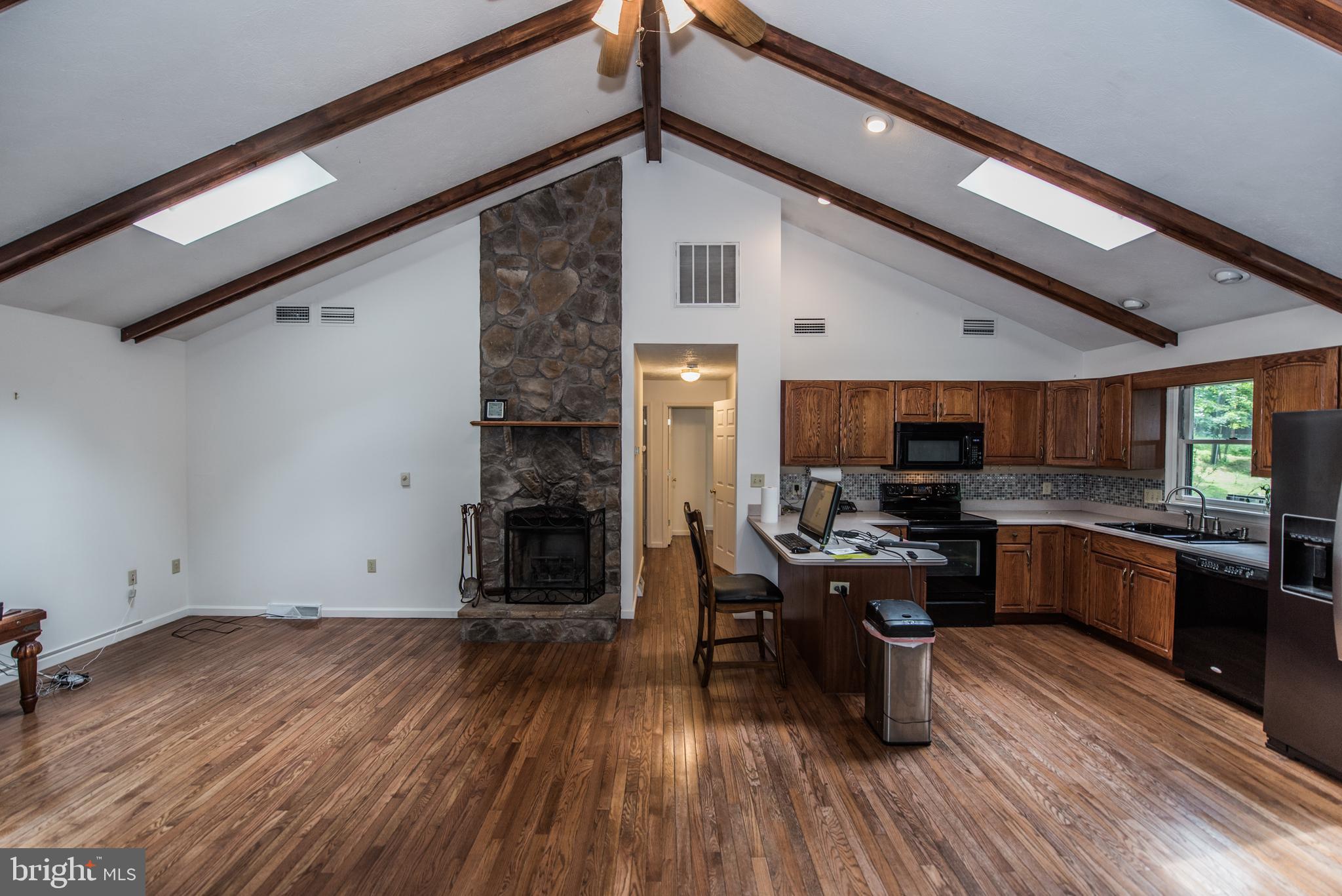 ROUSE MT - Residential