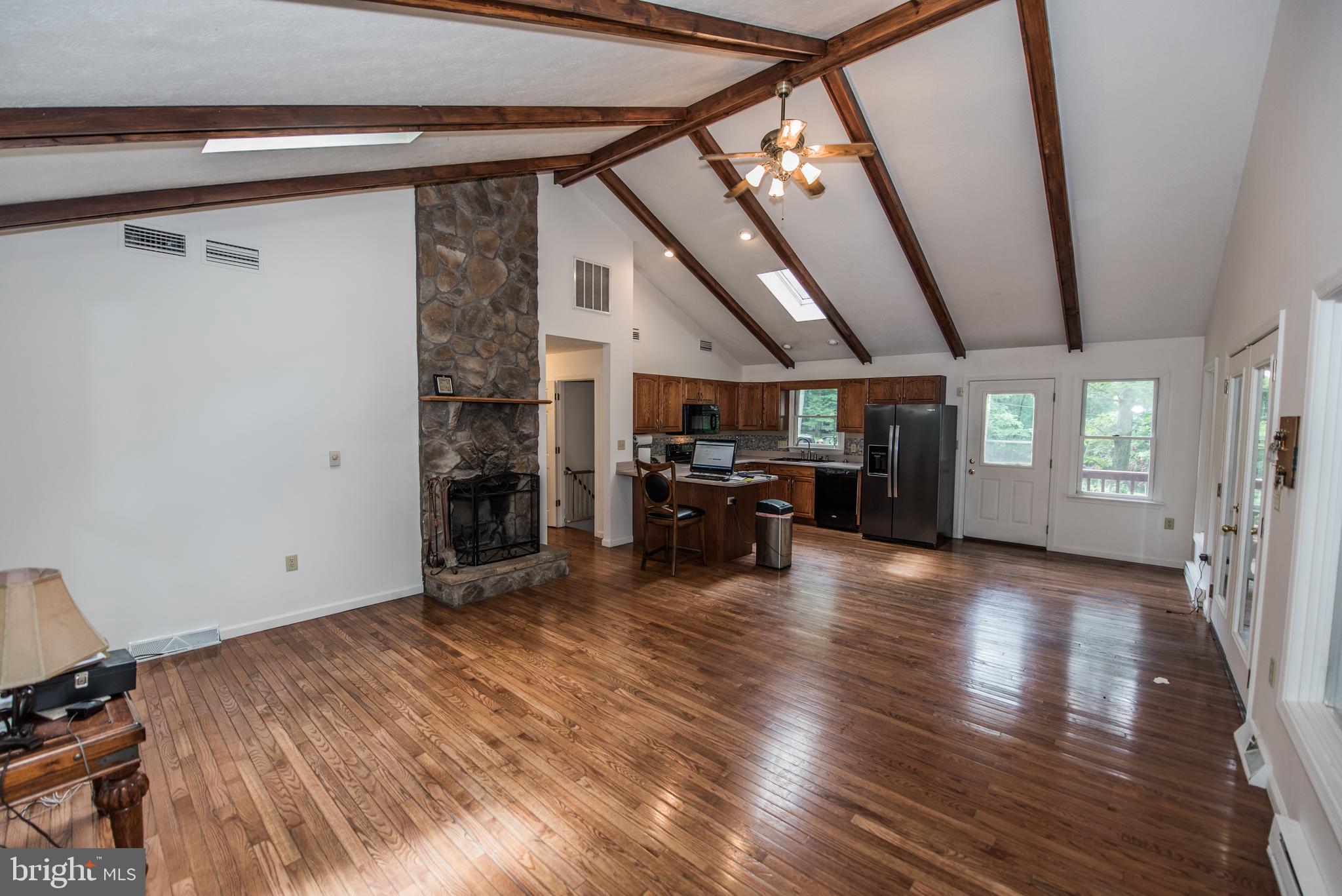 ROUSE MT - Residential