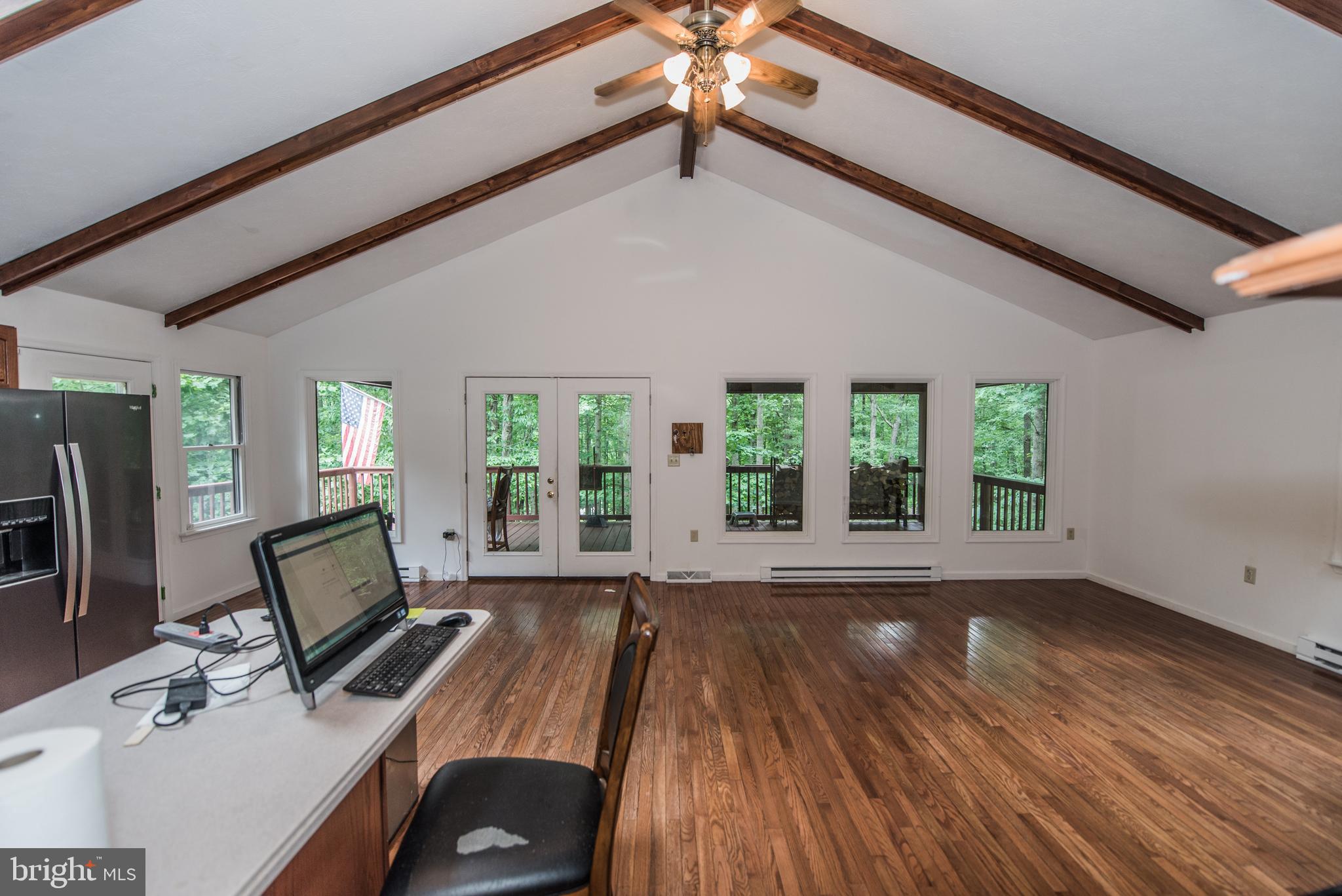 ROUSE MT - Residential