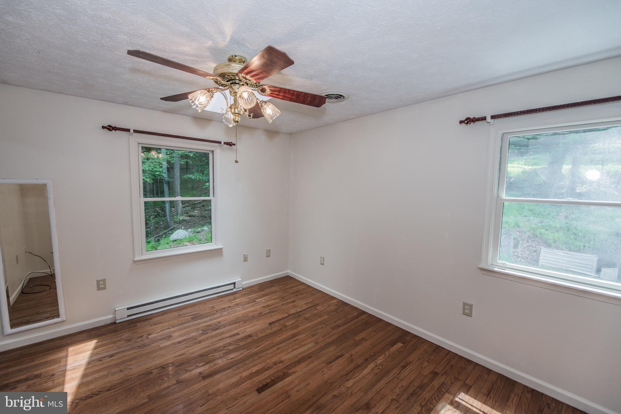 ROUSE MT - Residential