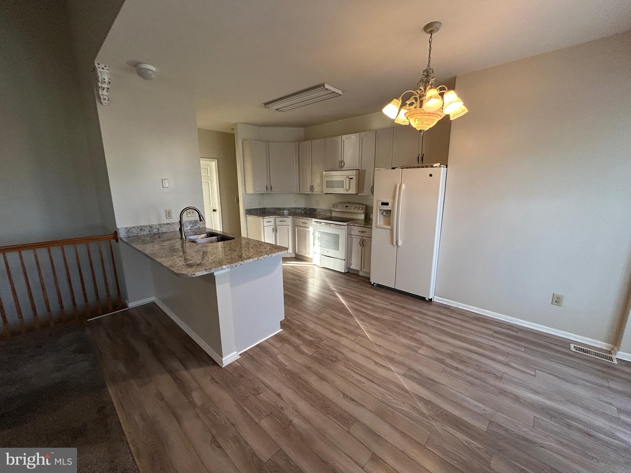 LAUREL RIDGE - Residential