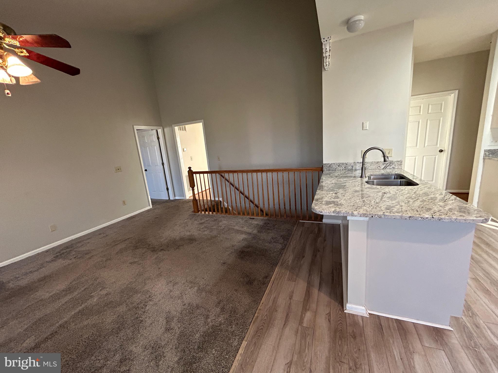 LAUREL RIDGE - Residential