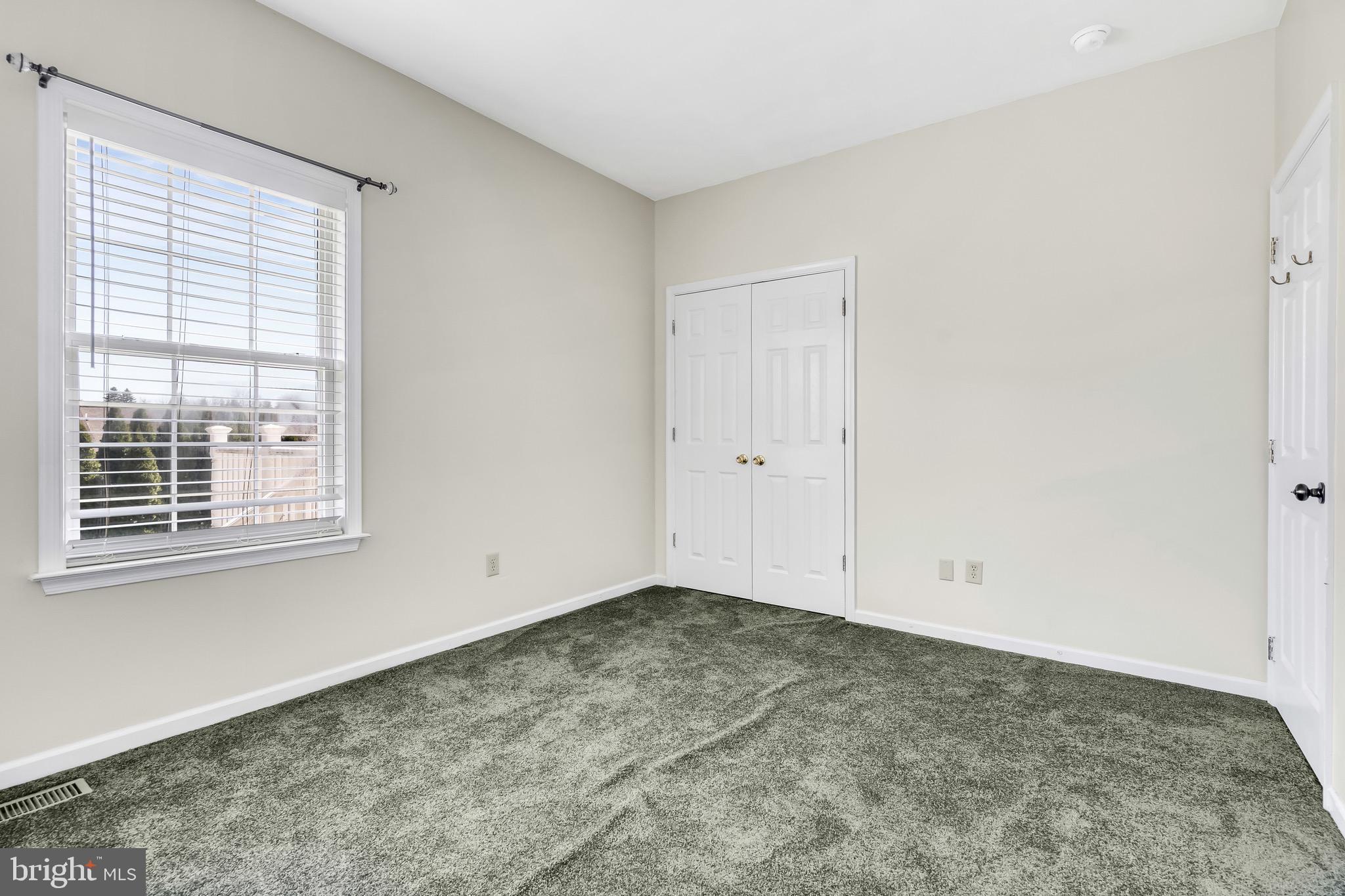 LAUREL RIDGE - Residential