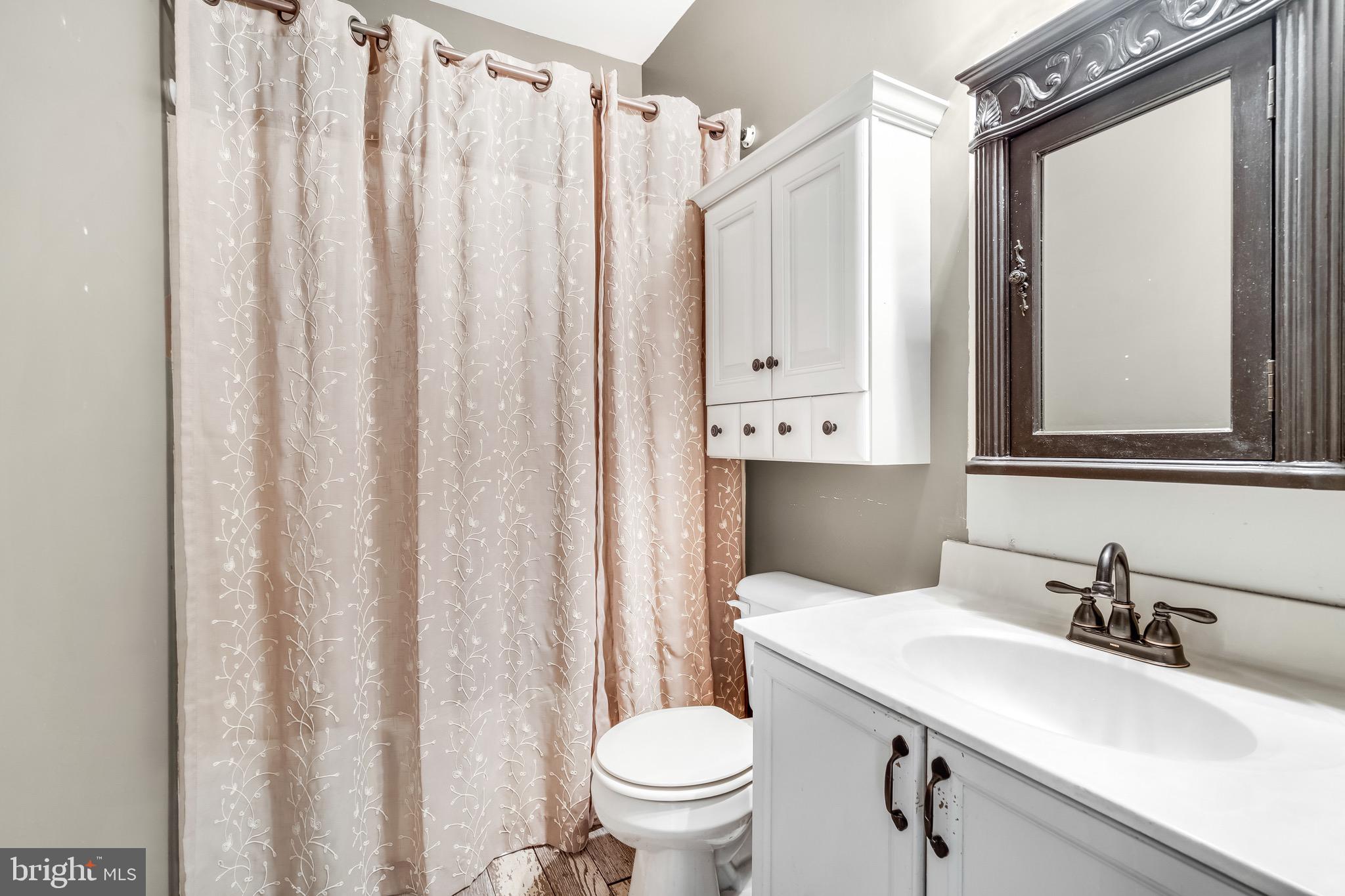 LAUREL RIDGE - Residential