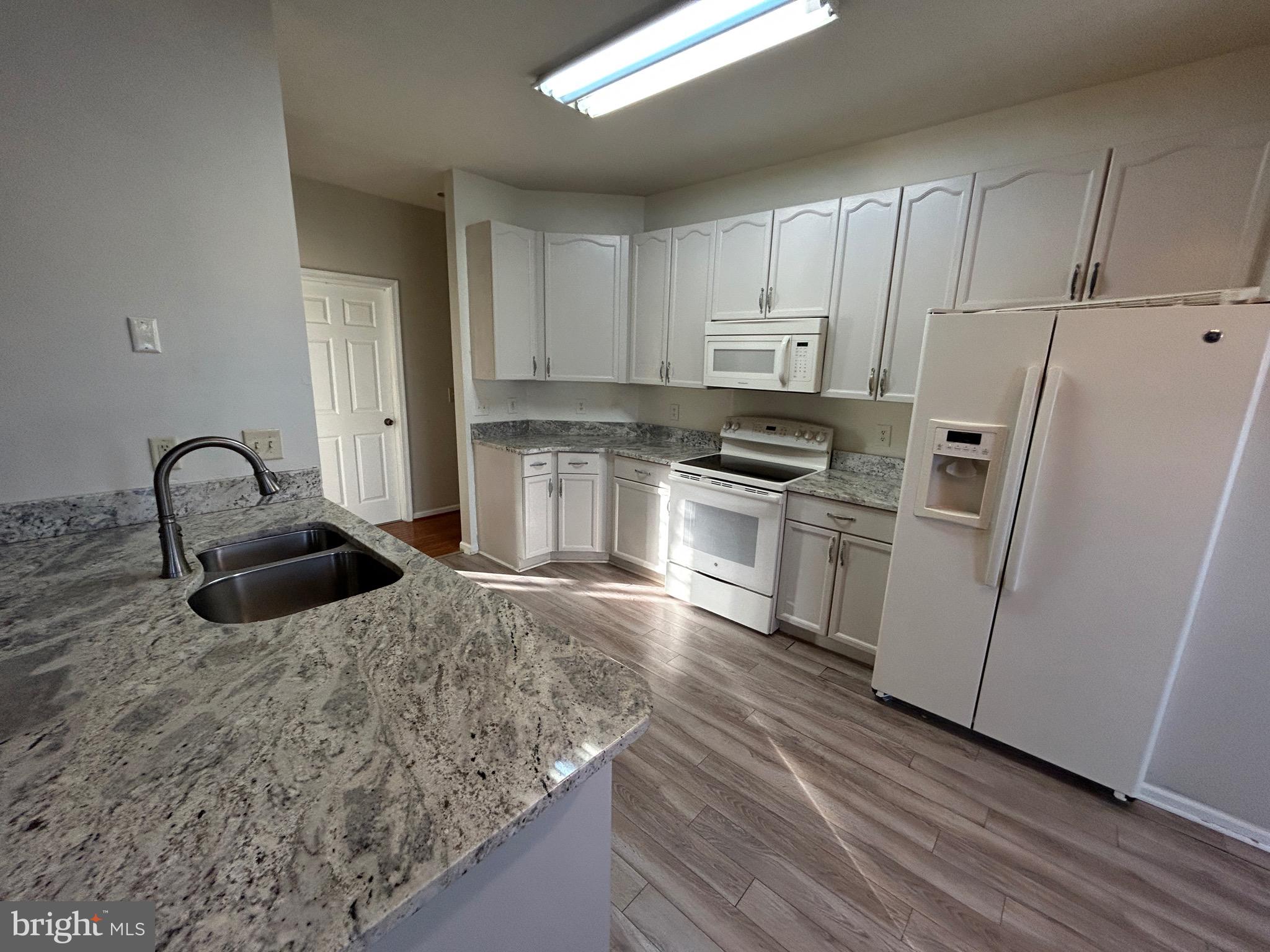 LAUREL RIDGE - Residential