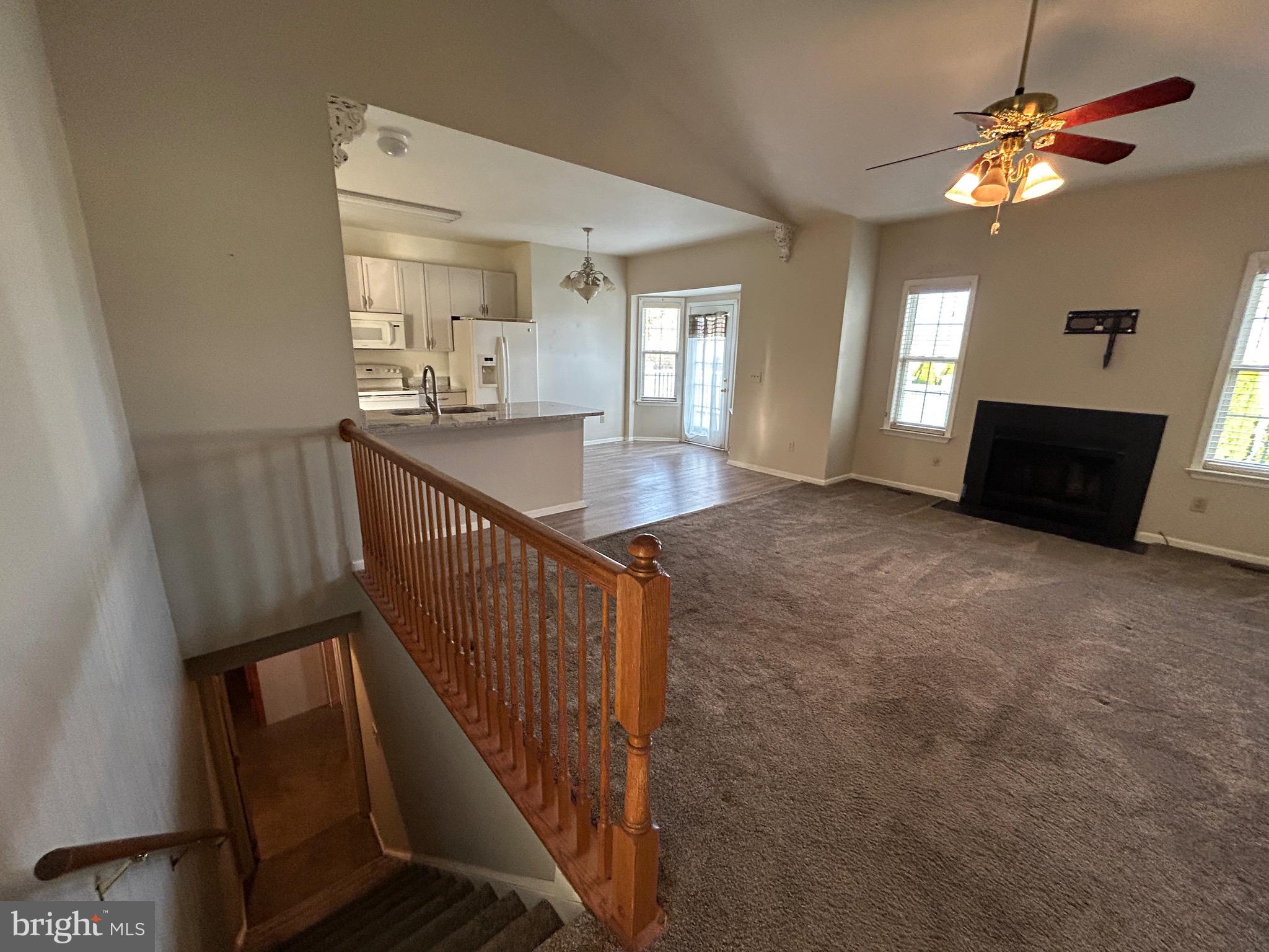 LAUREL RIDGE - Residential