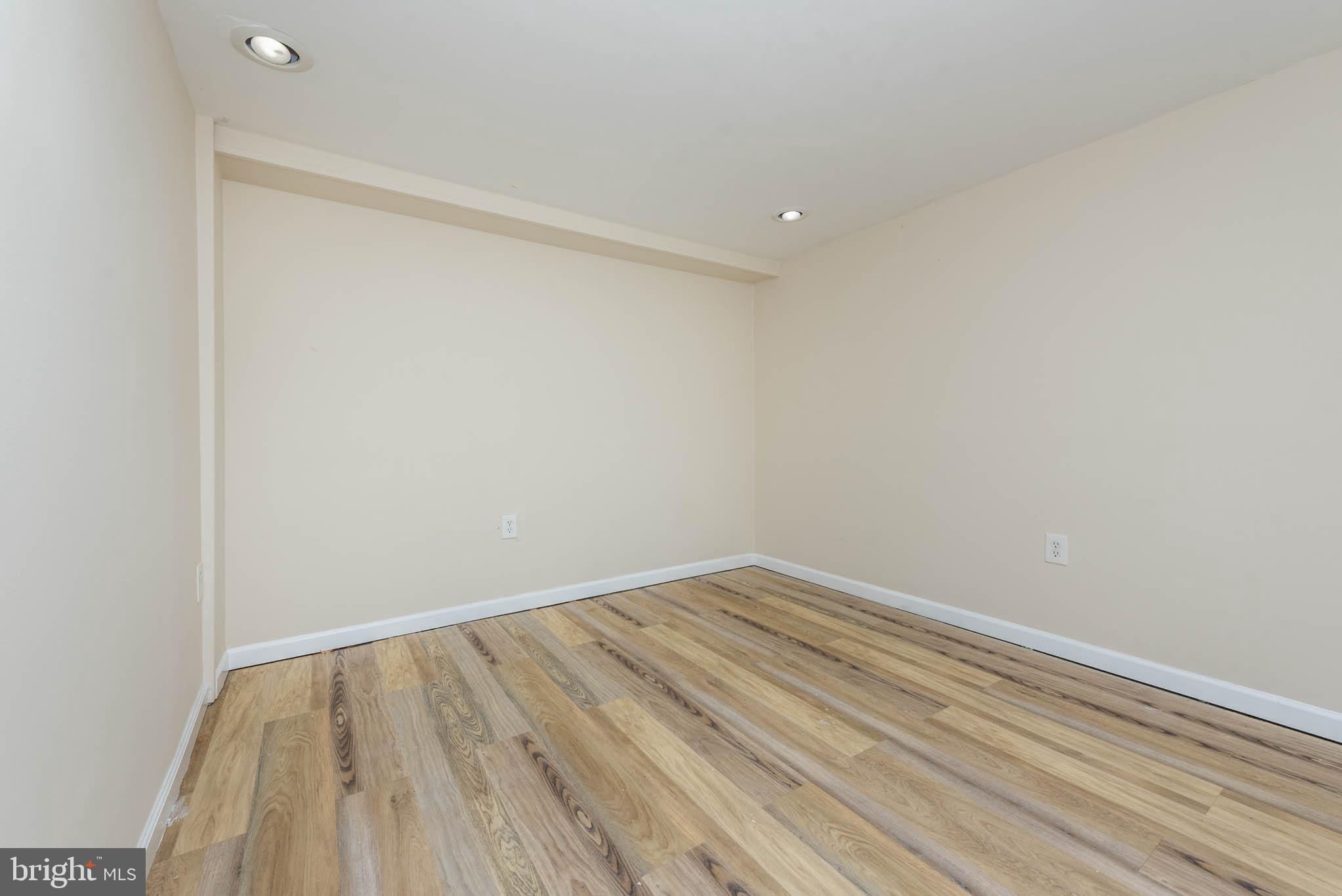 CHARLESMONT - Residential