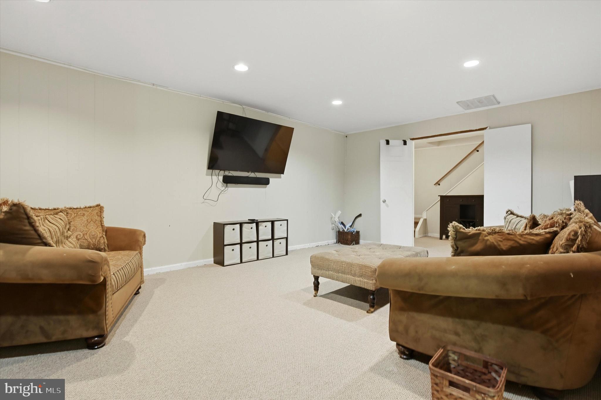 FRIENDSHIP HILLS - Residential