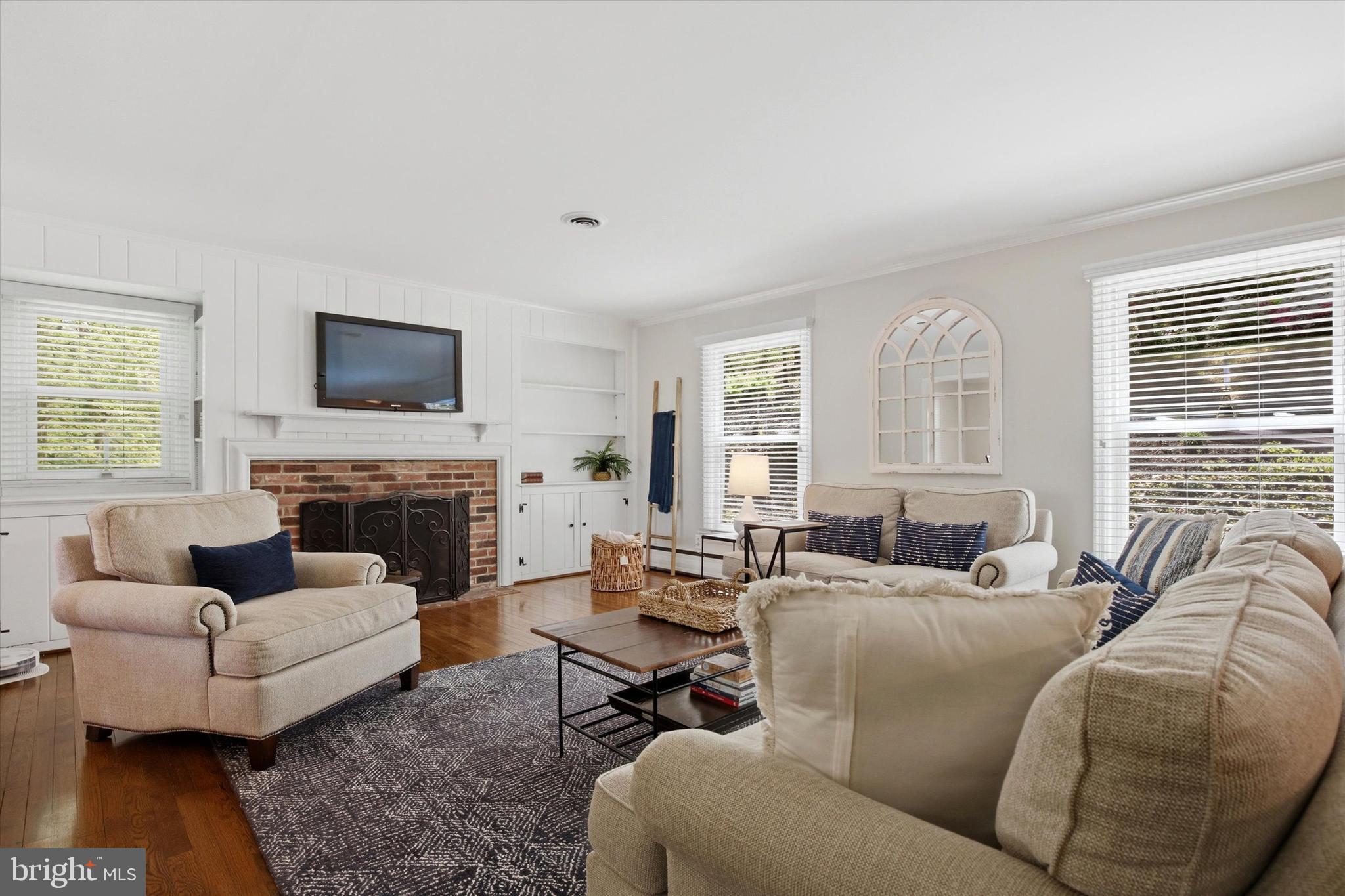 FRIENDSHIP HILLS - Residential