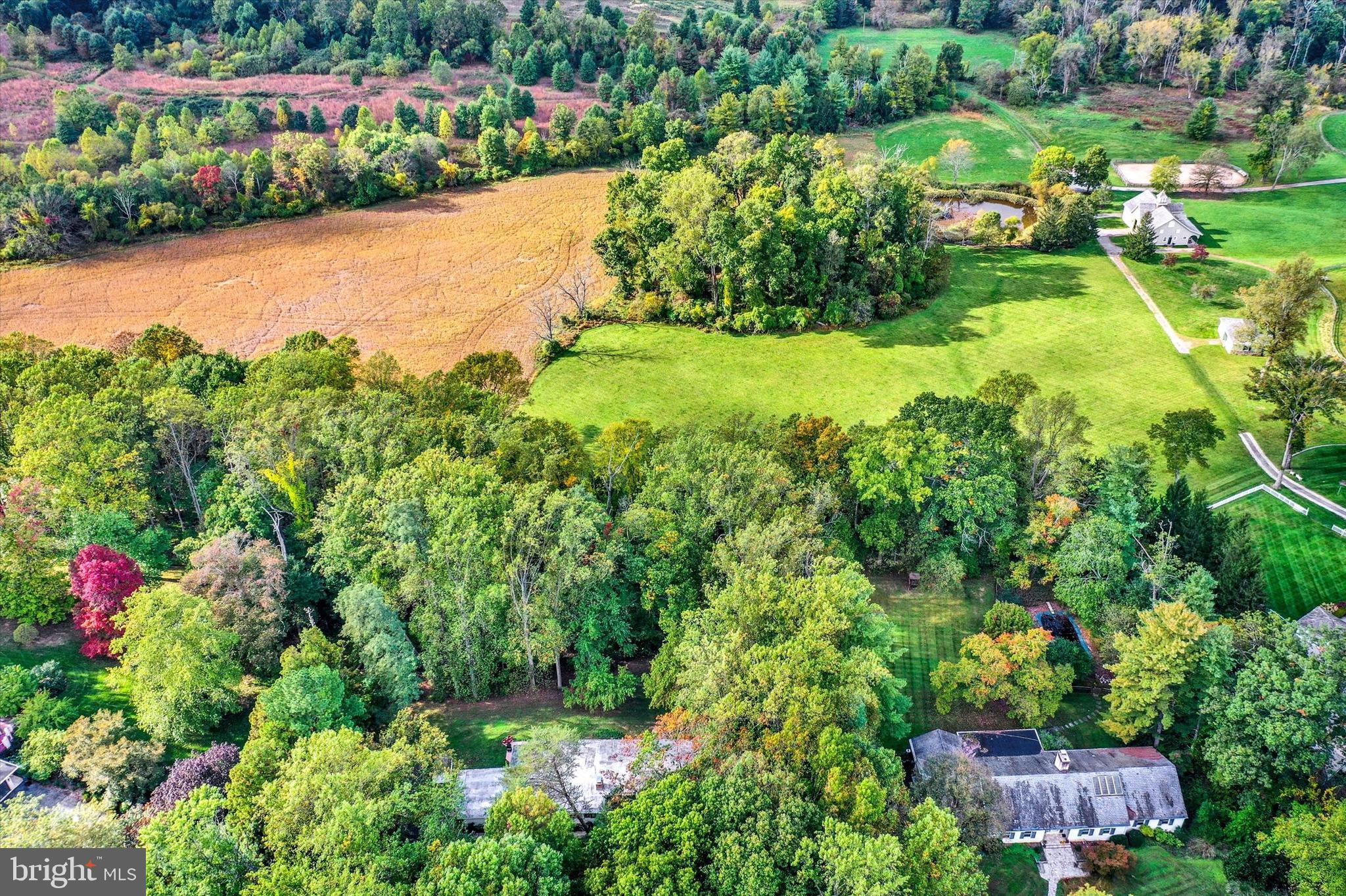 CAVESWOOD - Residential