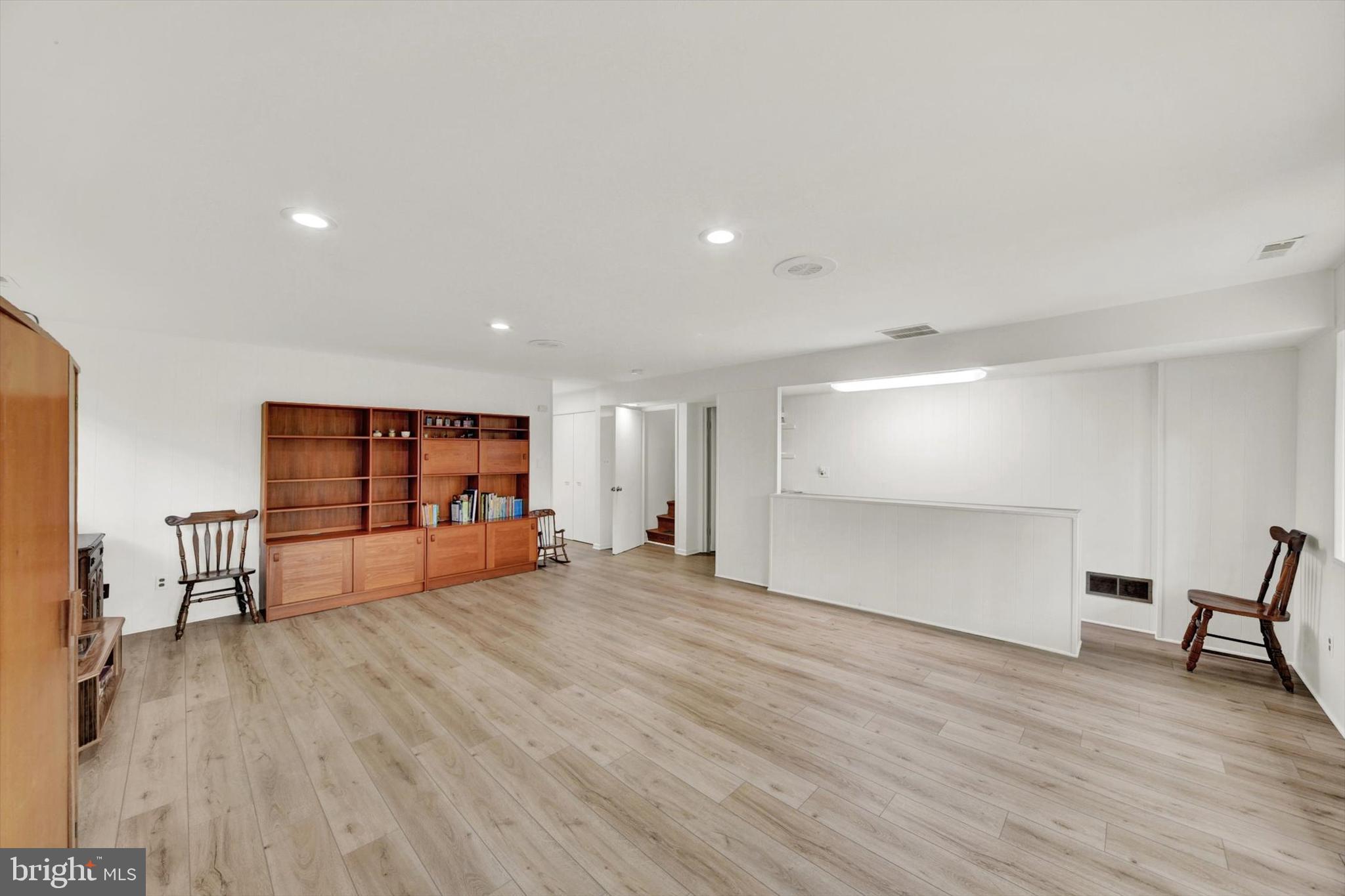 CAVESWOOD - Residential