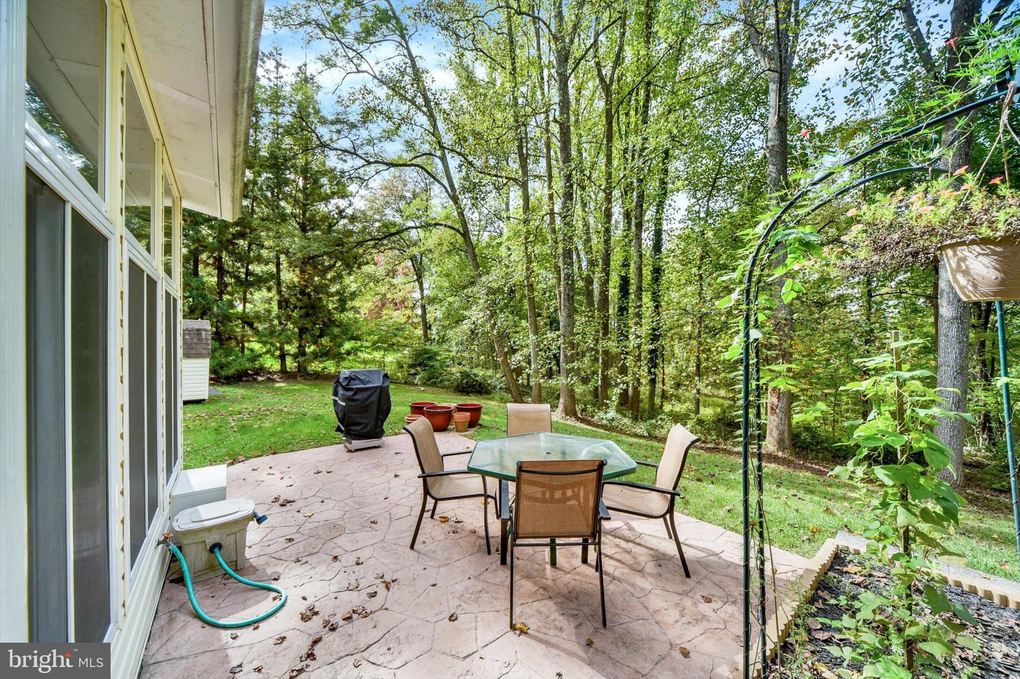 CAVESWOOD - Residential