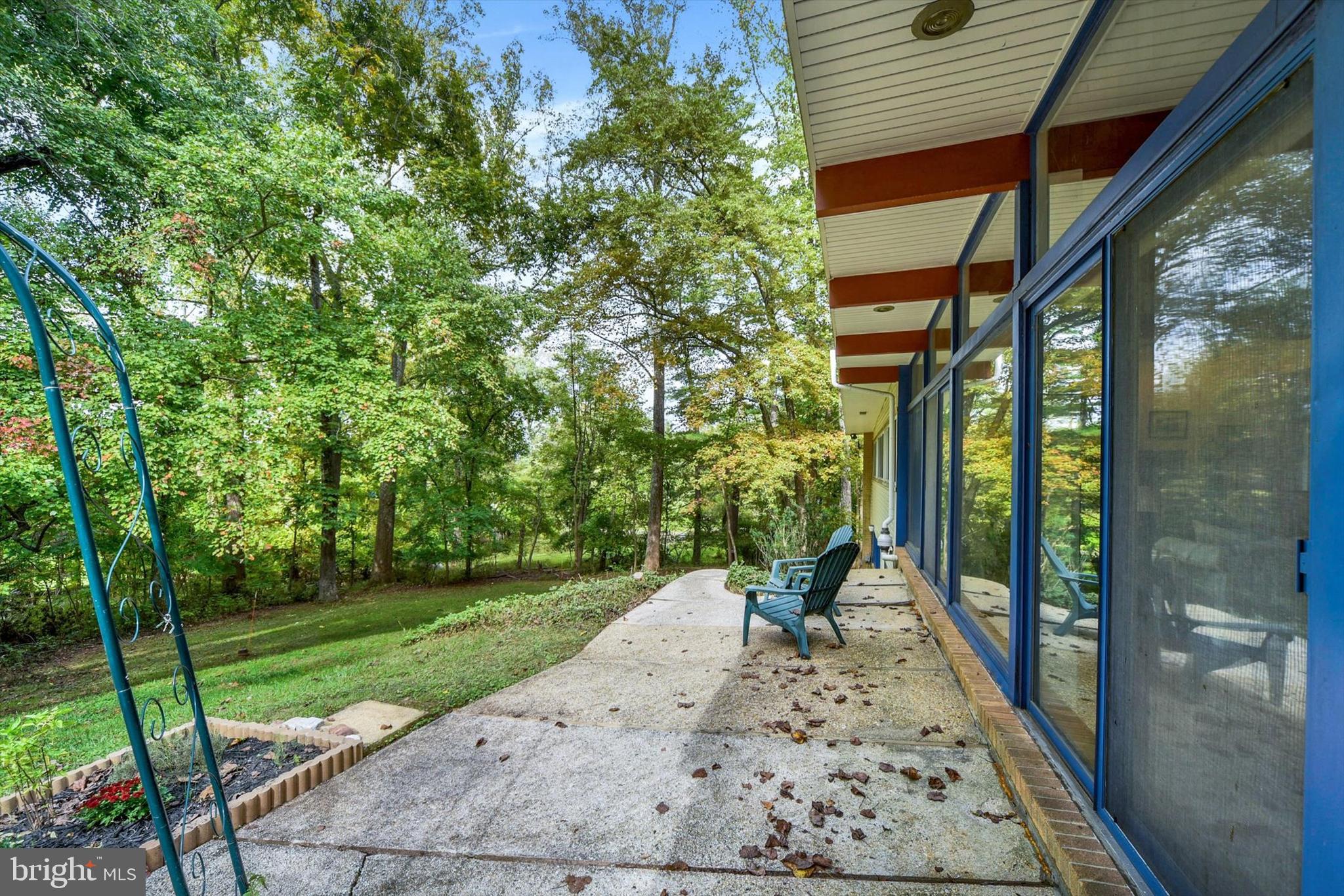 CAVESWOOD - Residential