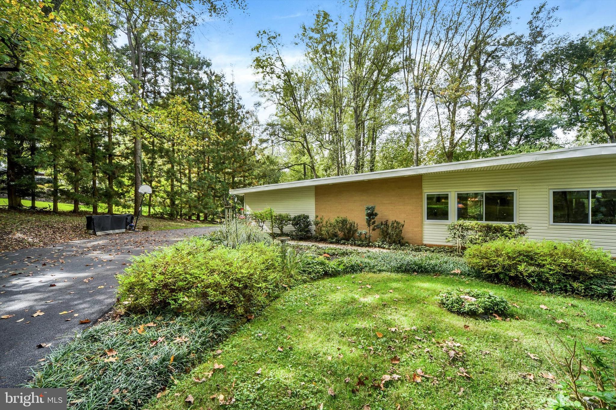 CAVESWOOD - Residential