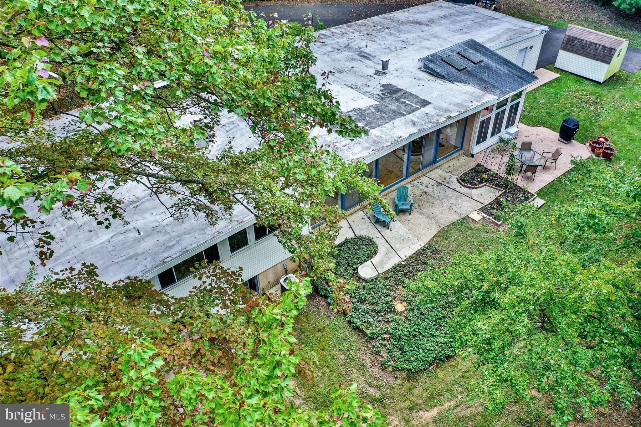 CAVESWOOD - Residential