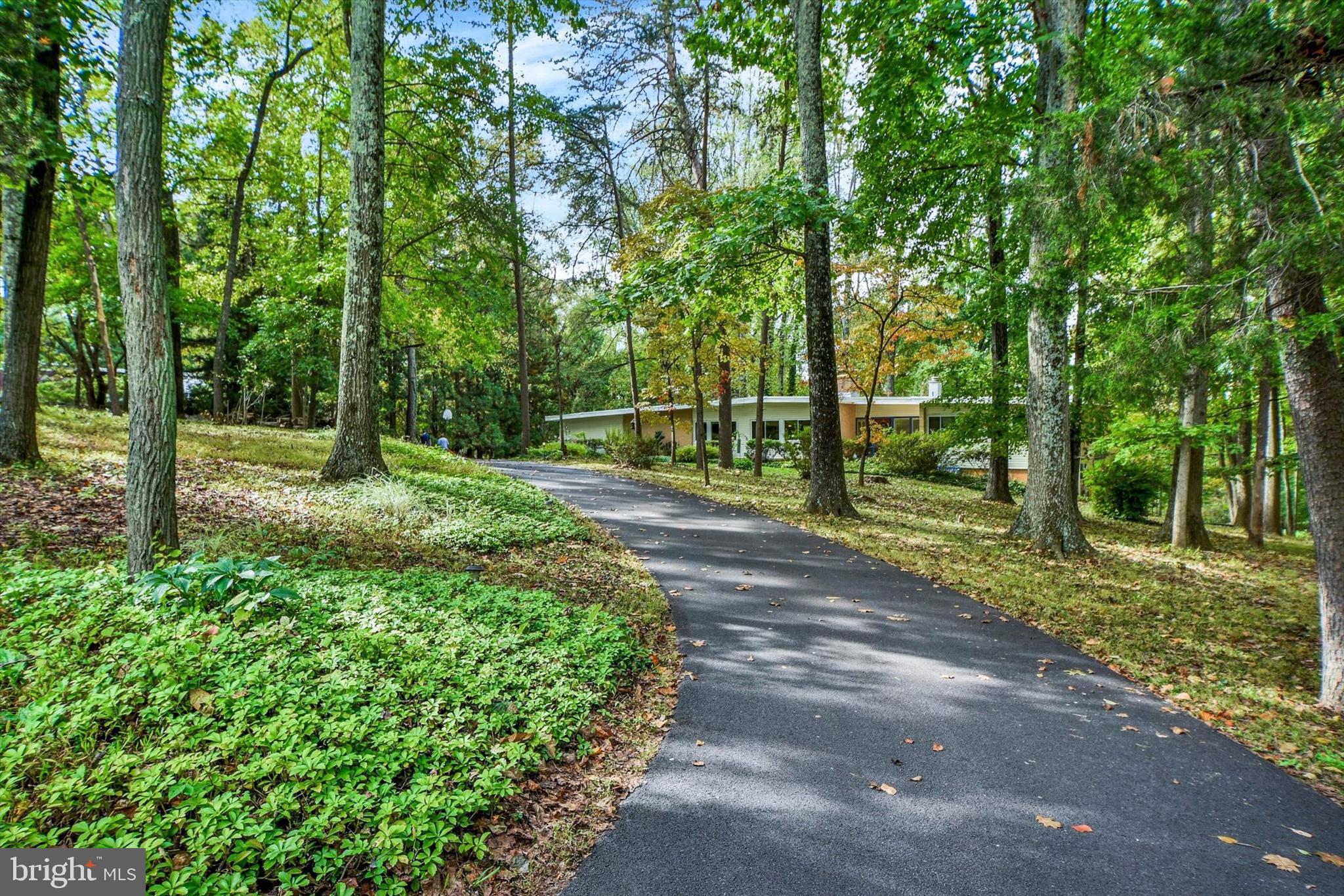 CAVESWOOD - Residential