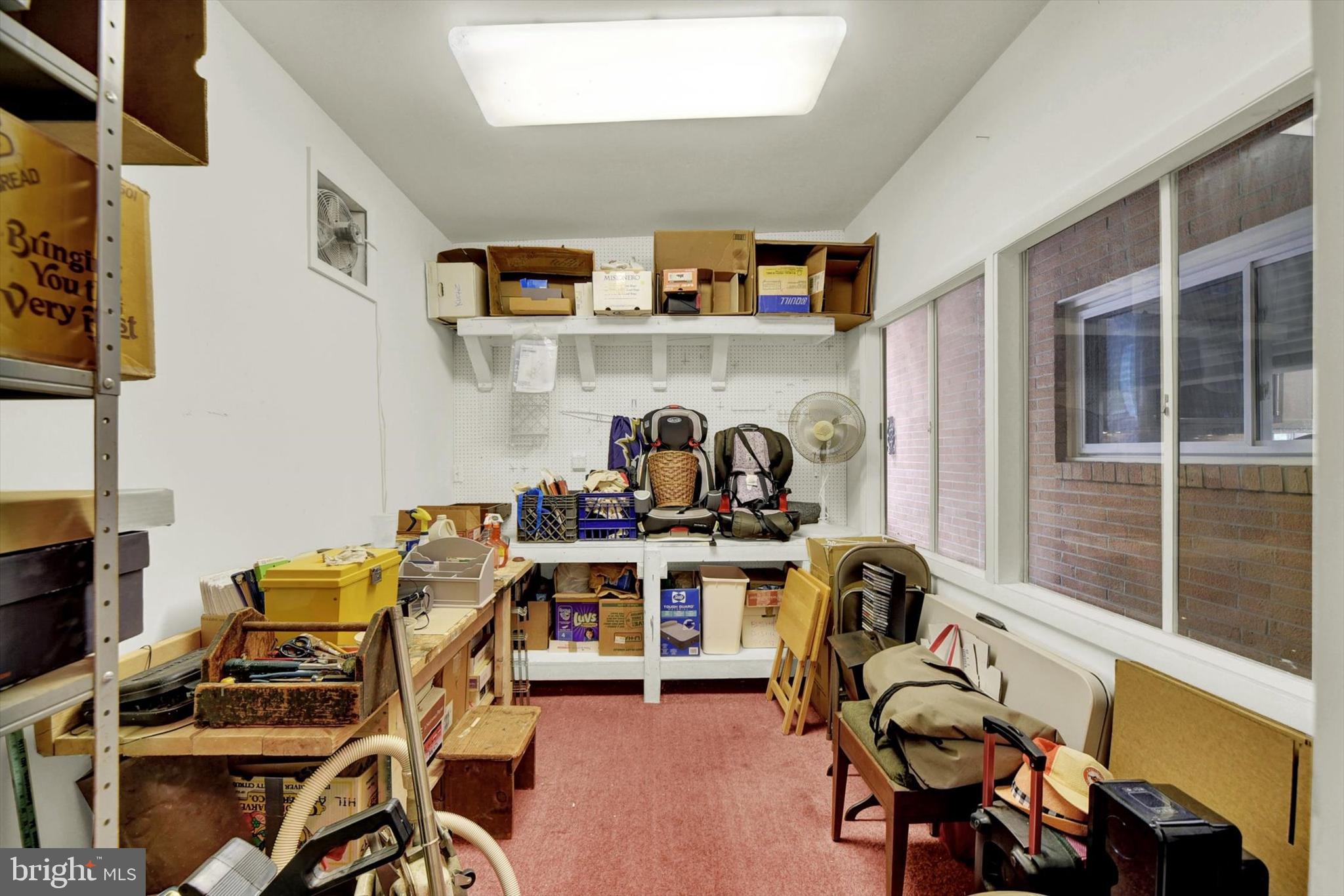 CAVESWOOD - Residential