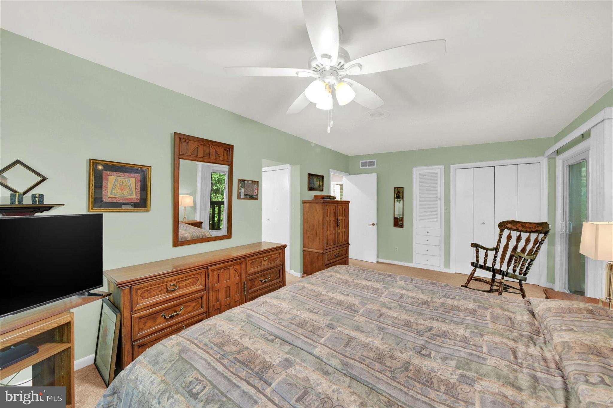 CAVESWOOD - Residential