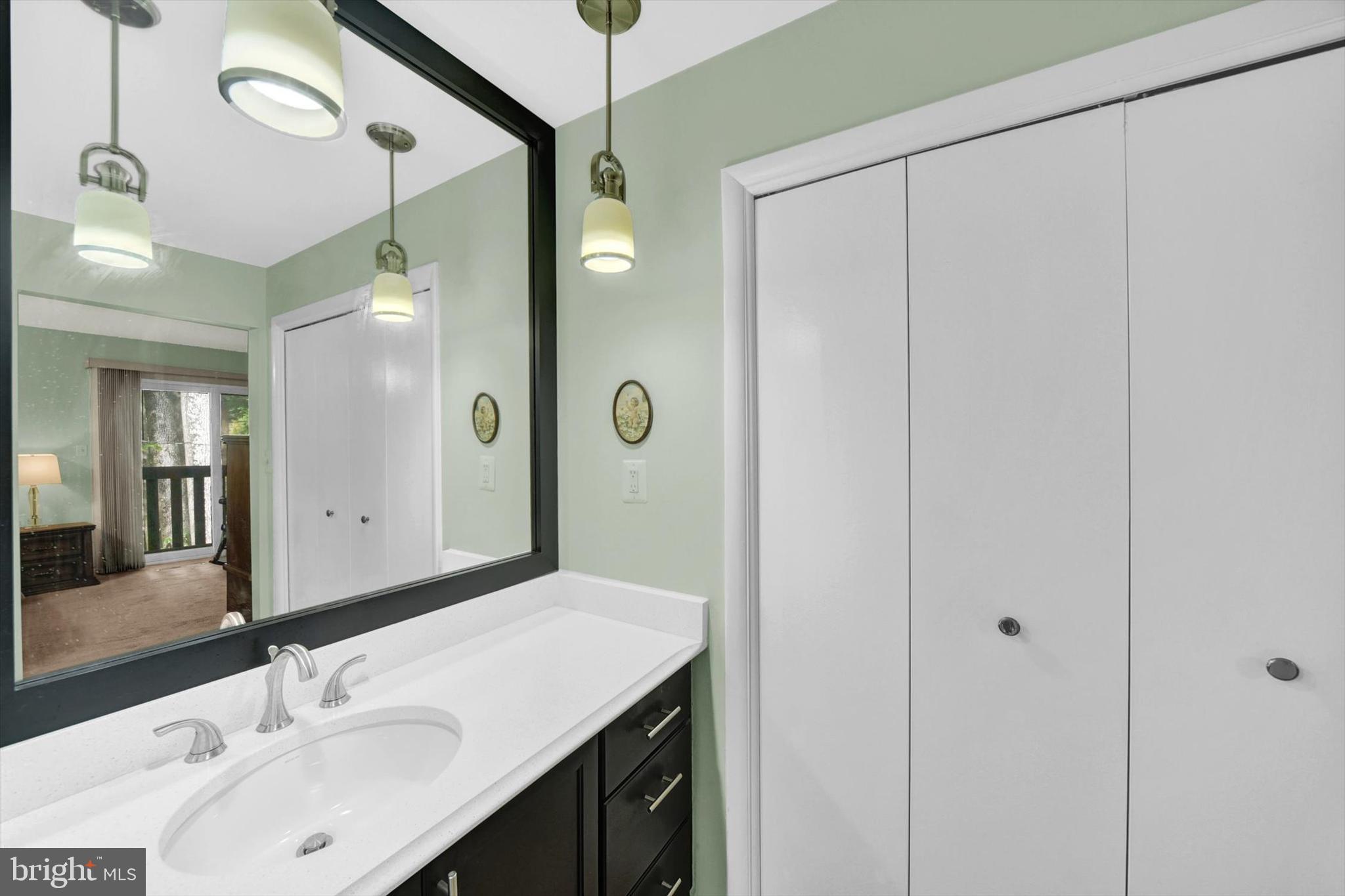 CAVESWOOD - Residential