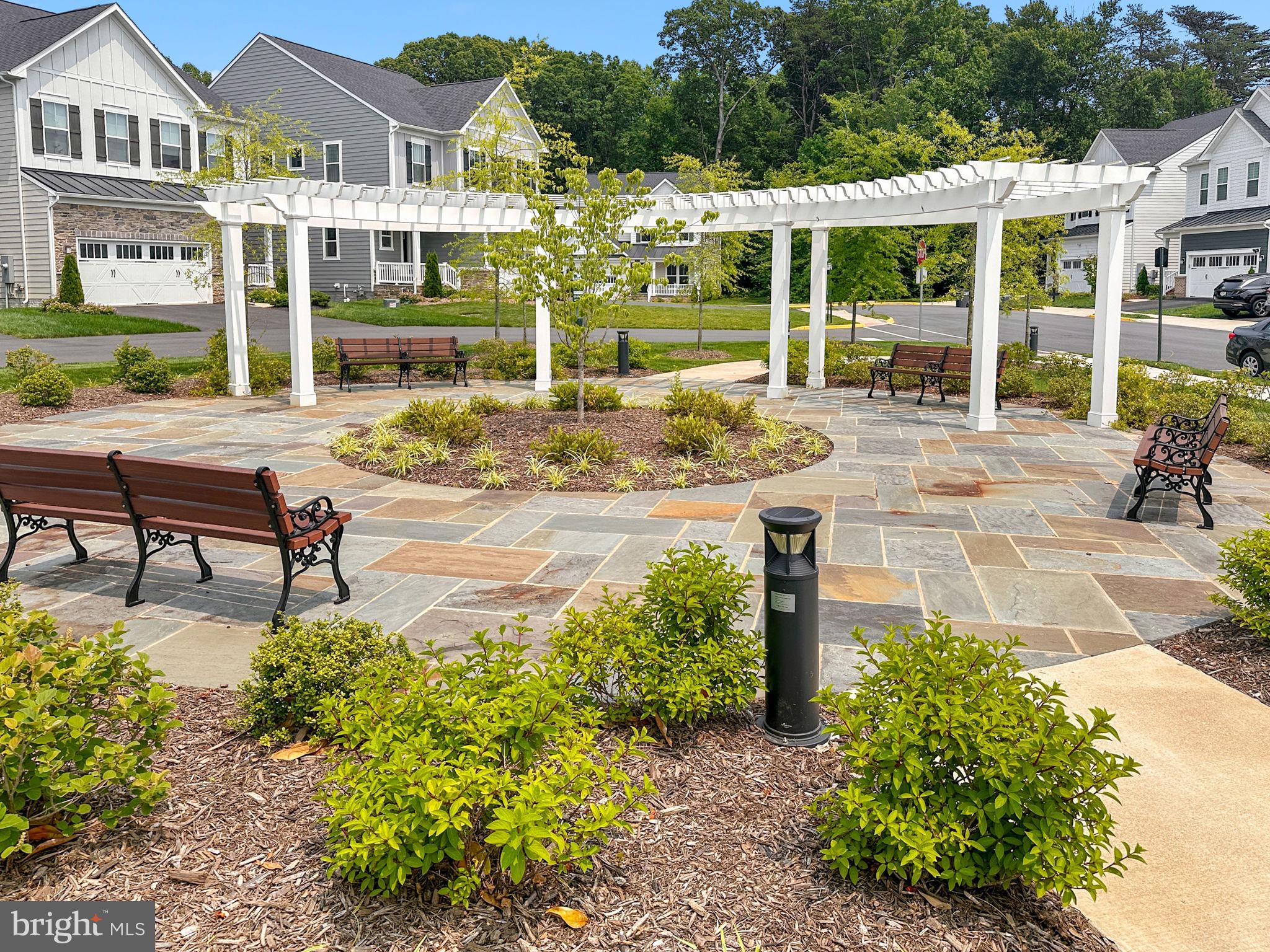 MASON PARK - Residential