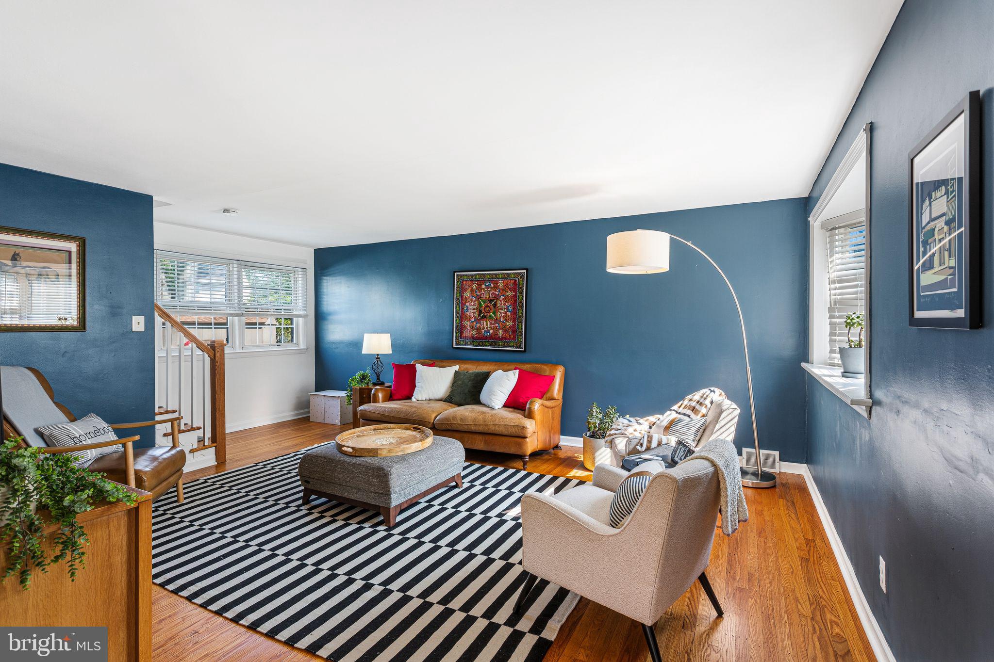 319 CRESTWOOD AVENUE