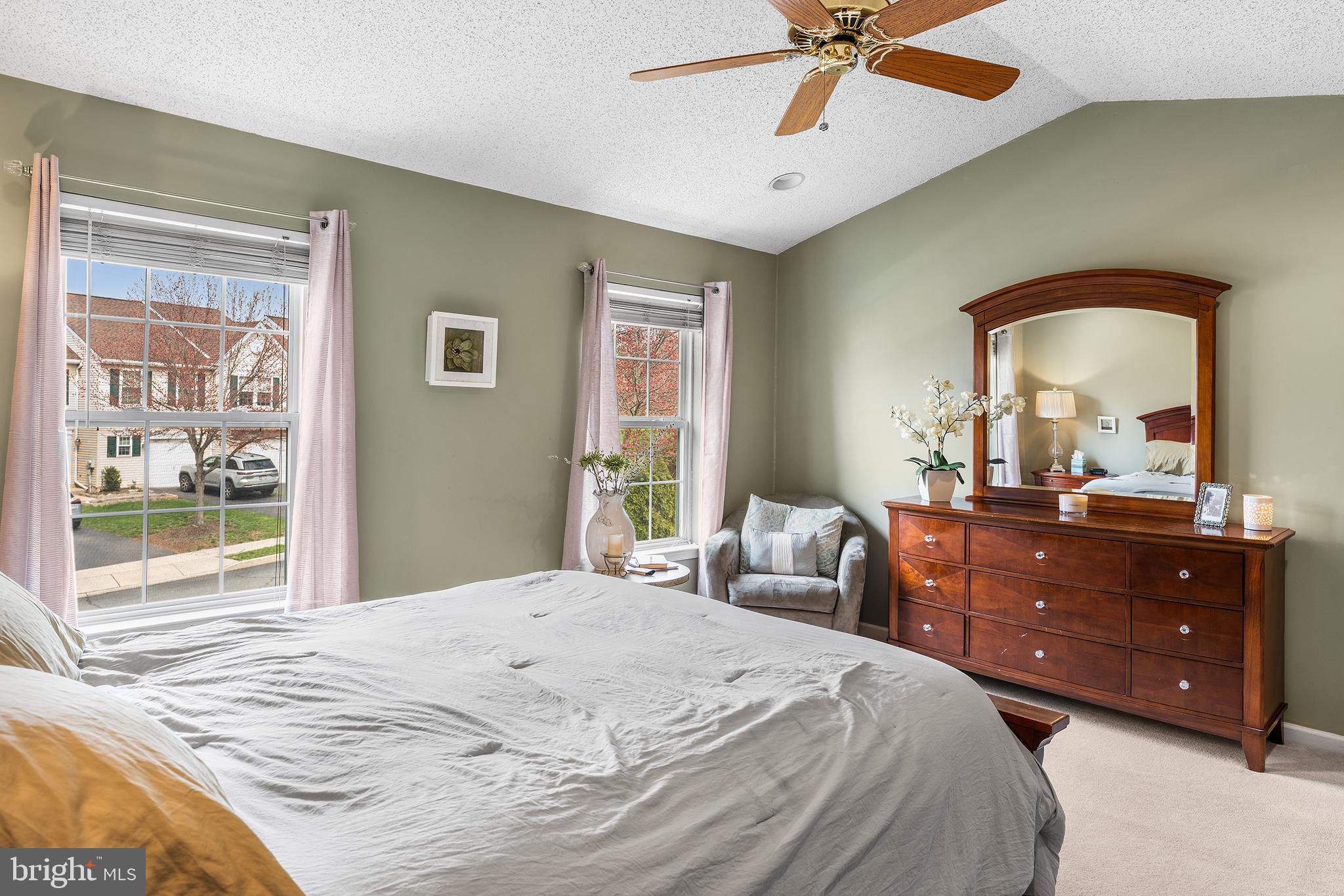 INDIAN CREEK - Residential