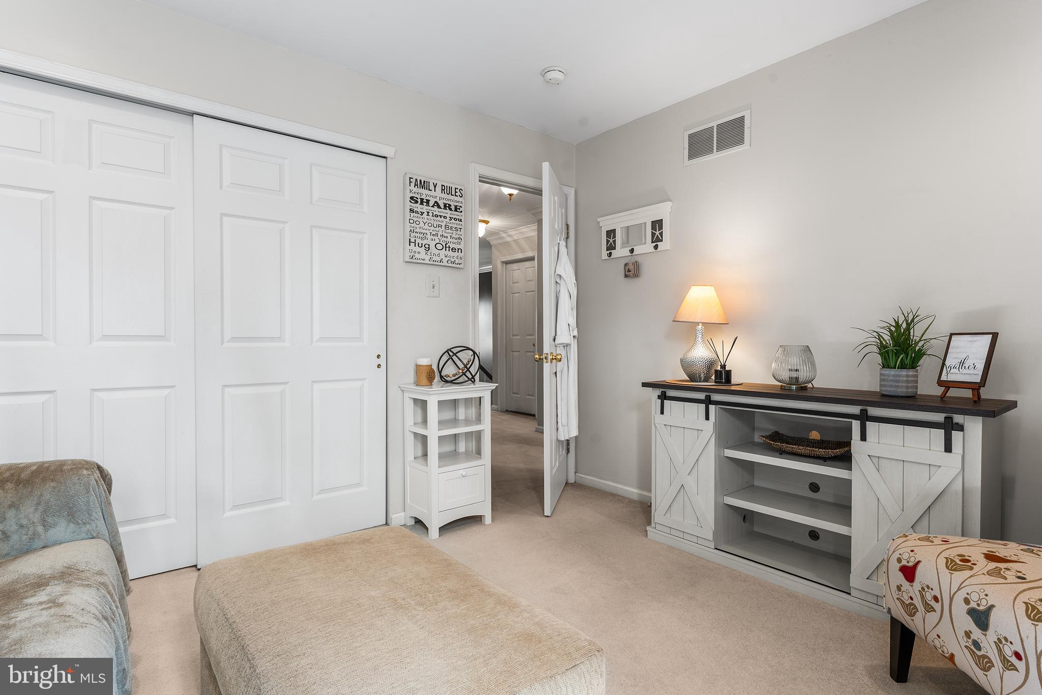 INDIAN CREEK - Residential