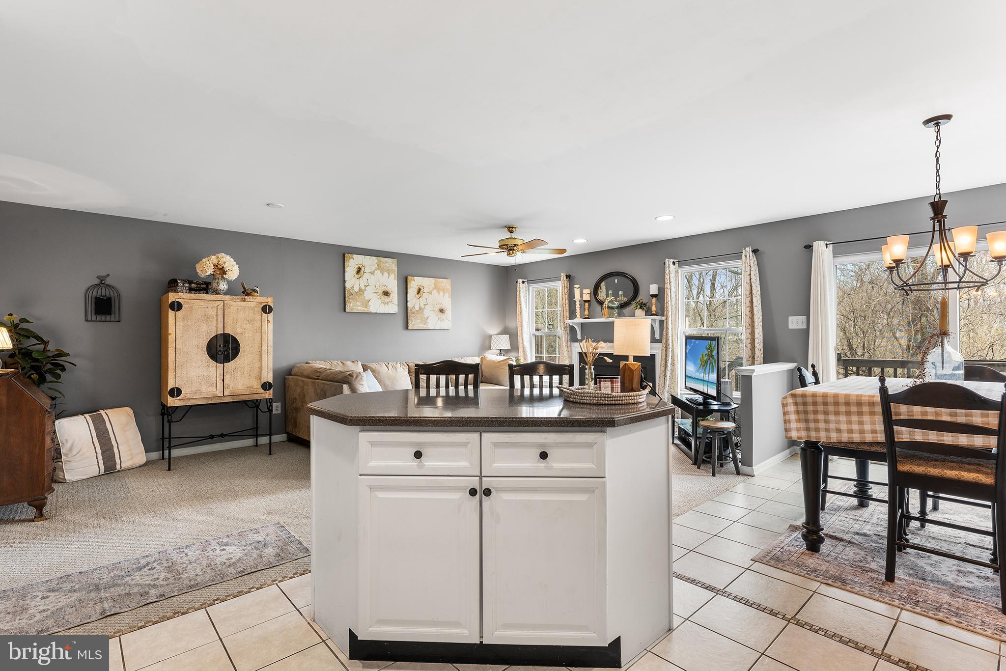 INDIAN CREEK - Residential