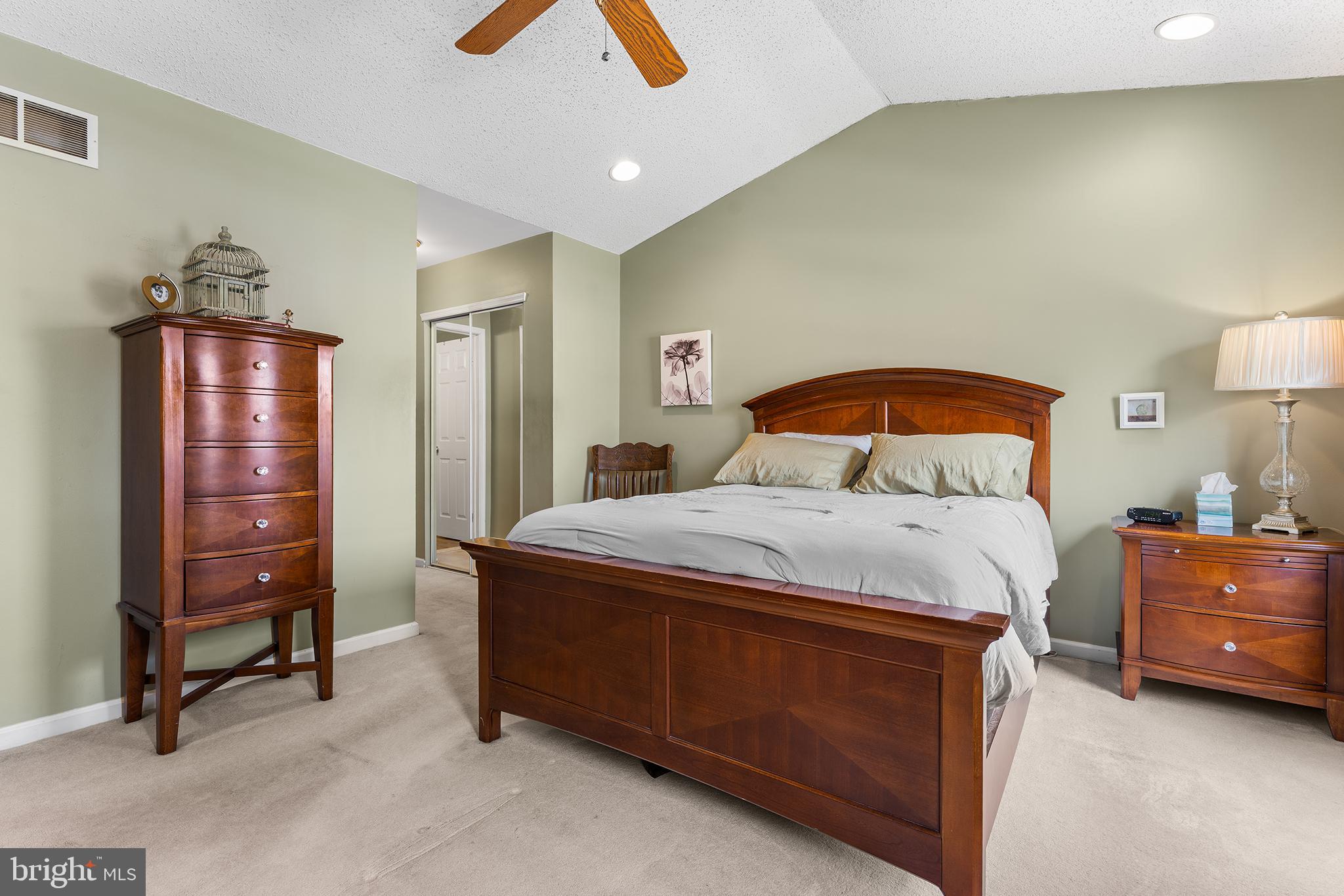 INDIAN CREEK - Residential