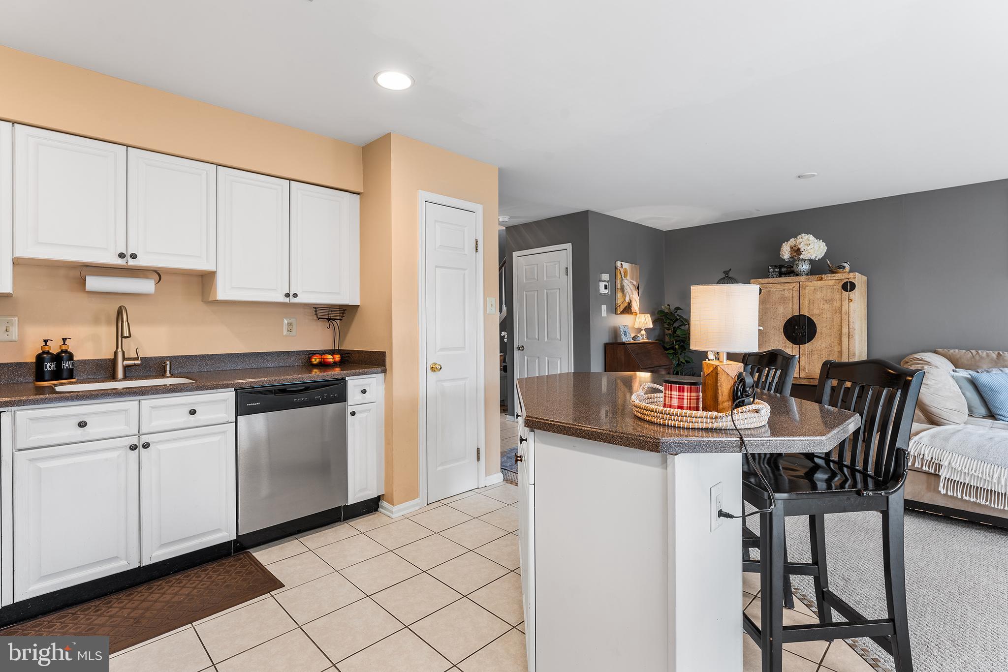 INDIAN CREEK - Residential