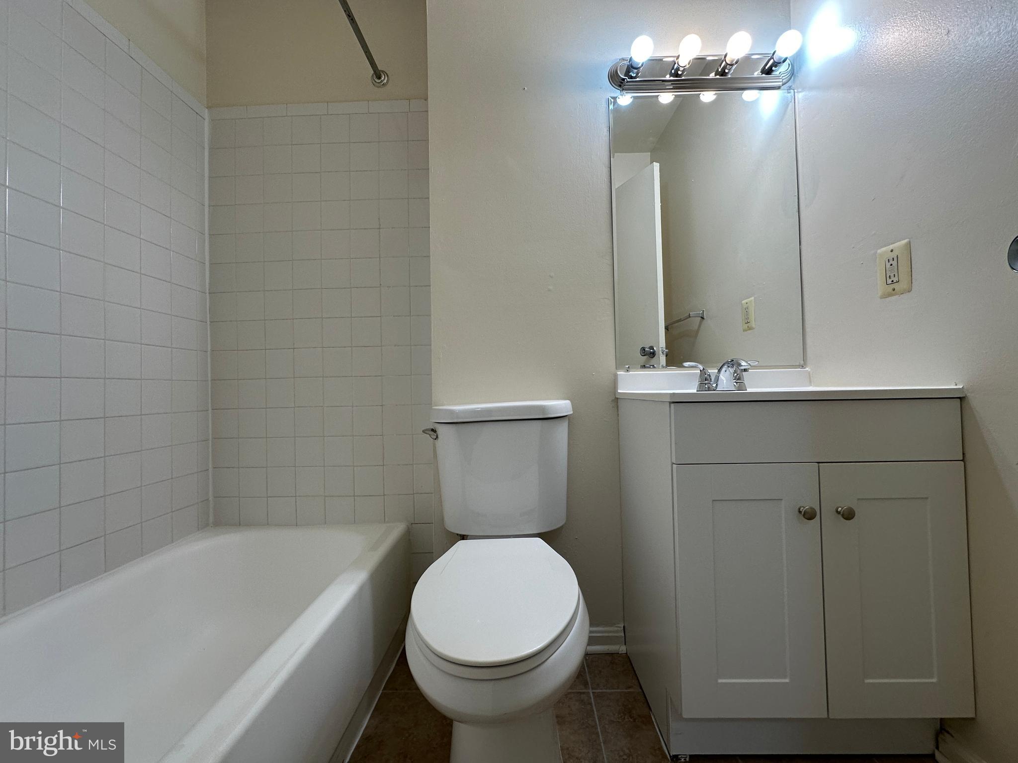 TERRACE TOWNE HOMES OF GUNSTON - Residential Lease