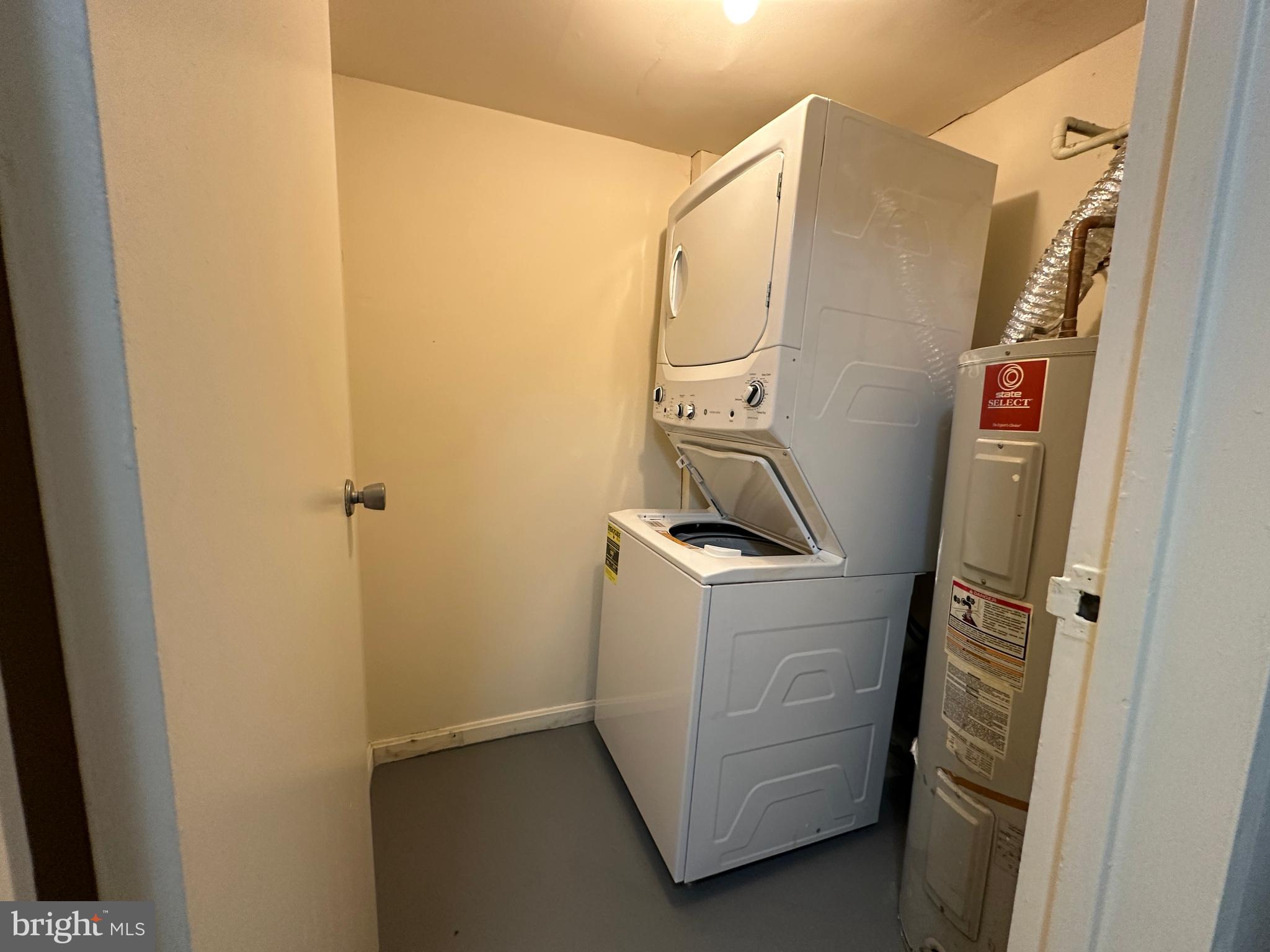 TERRACE TOWNE HOMES OF GUNSTON - Residential Lease