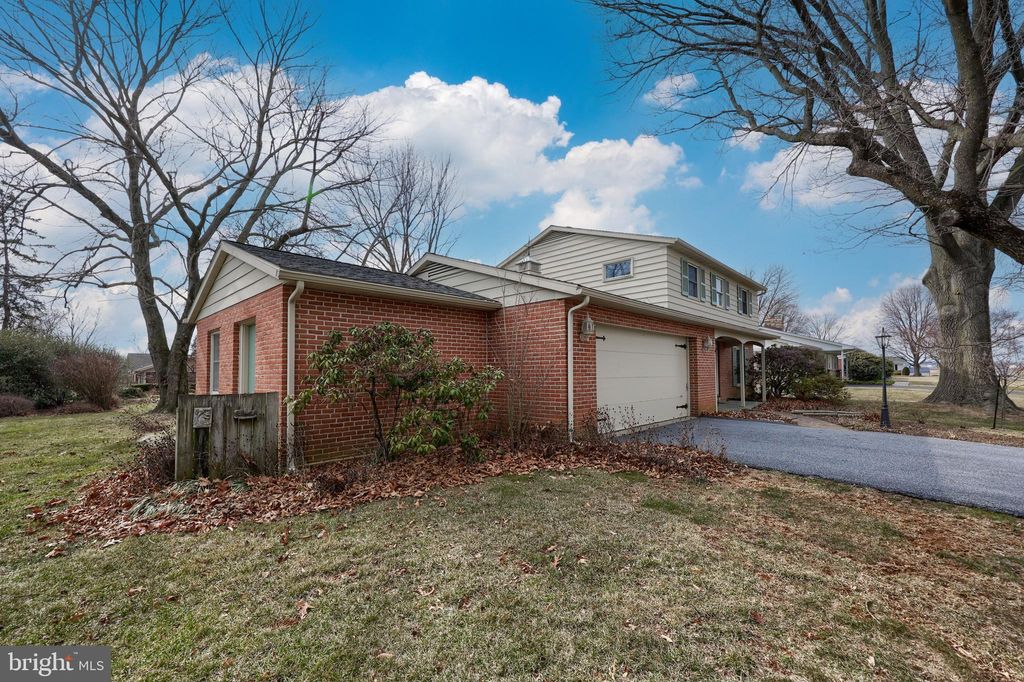 Photo of 344 Palomino Drive, LANCASTER, PA 17601 (MLS # PALA2064898)