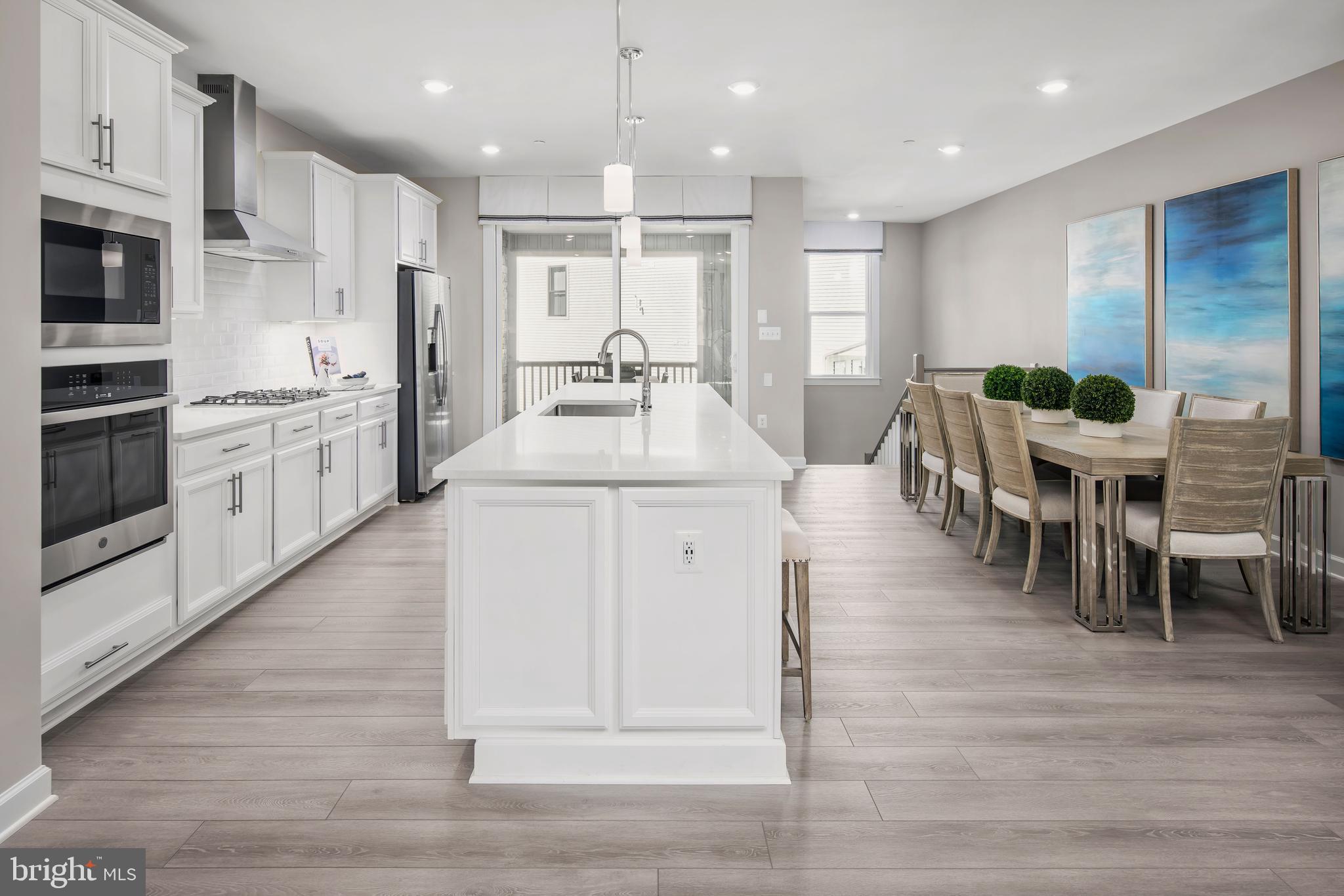 LONGVIEW RIDGE - Residential