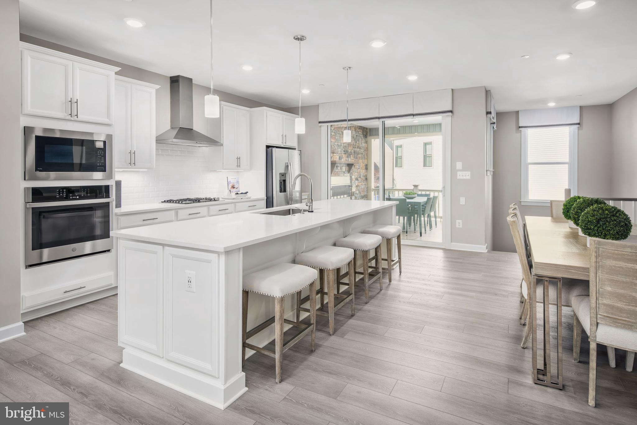 LONGVIEW RIDGE - Residential